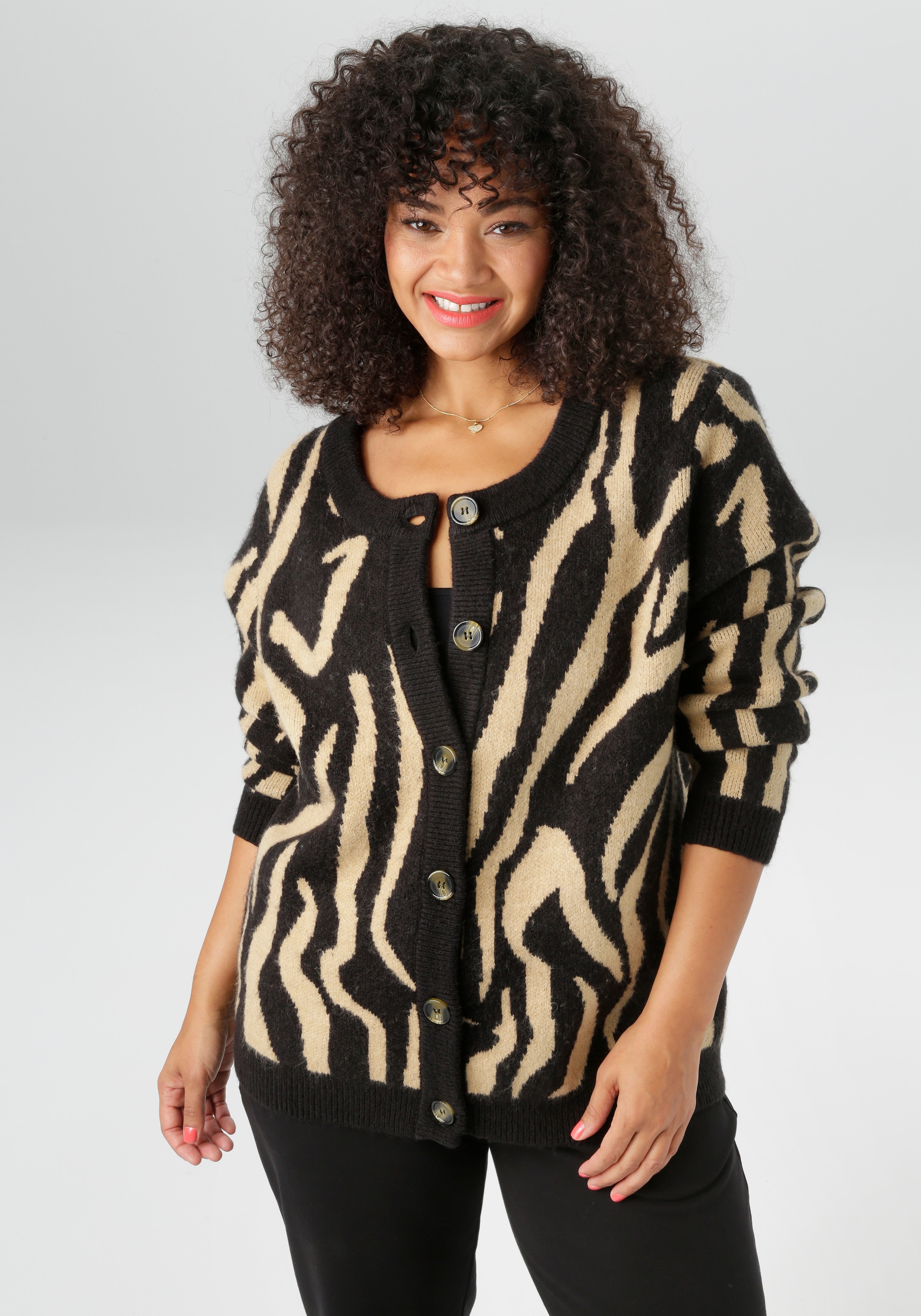 Aniston PLUS Strickjacke mit auffälligen Strickmuster