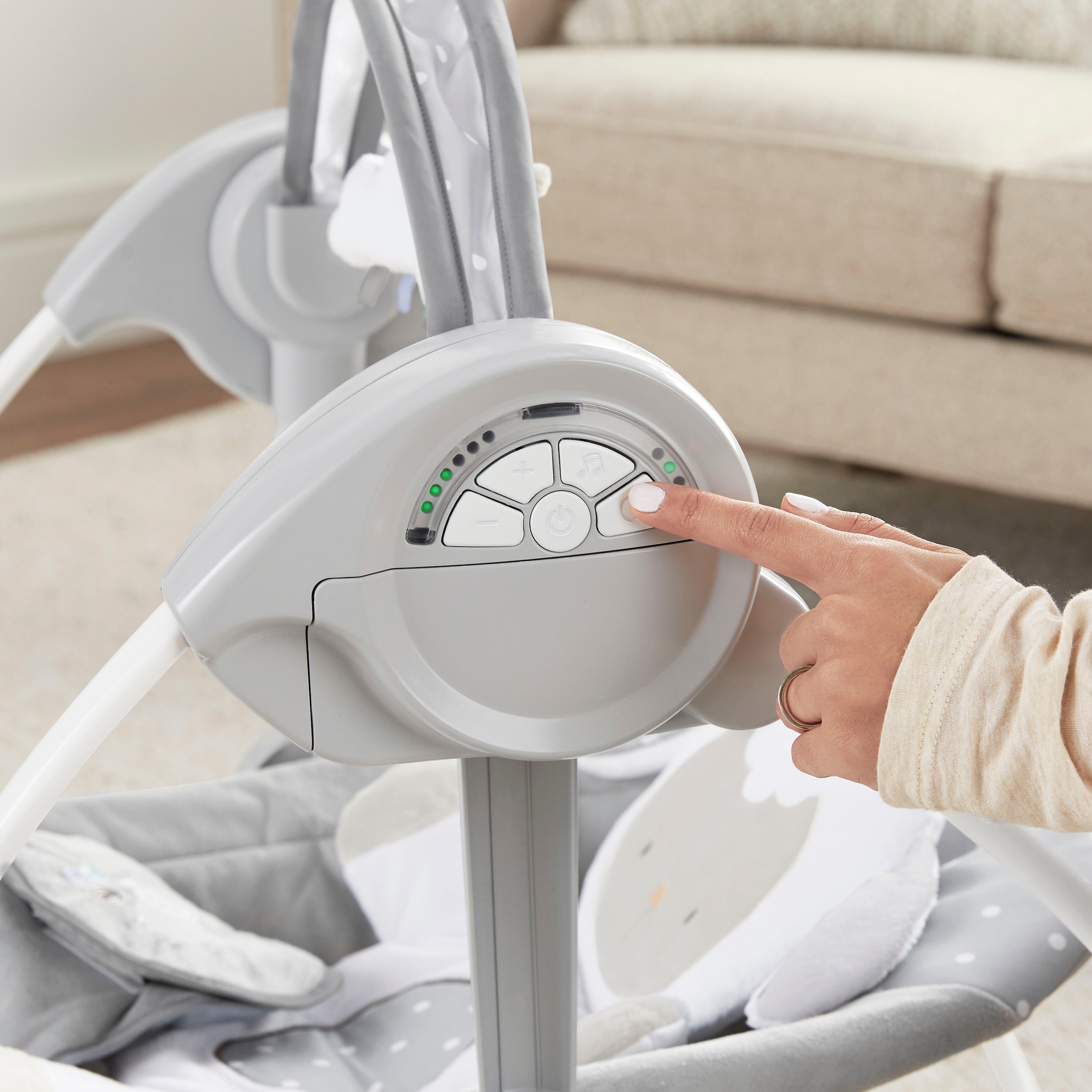 ingenuity Babyschaukel »Comfort 2 Go, Cuddle Lamb«, bis 9 kg, tragbar