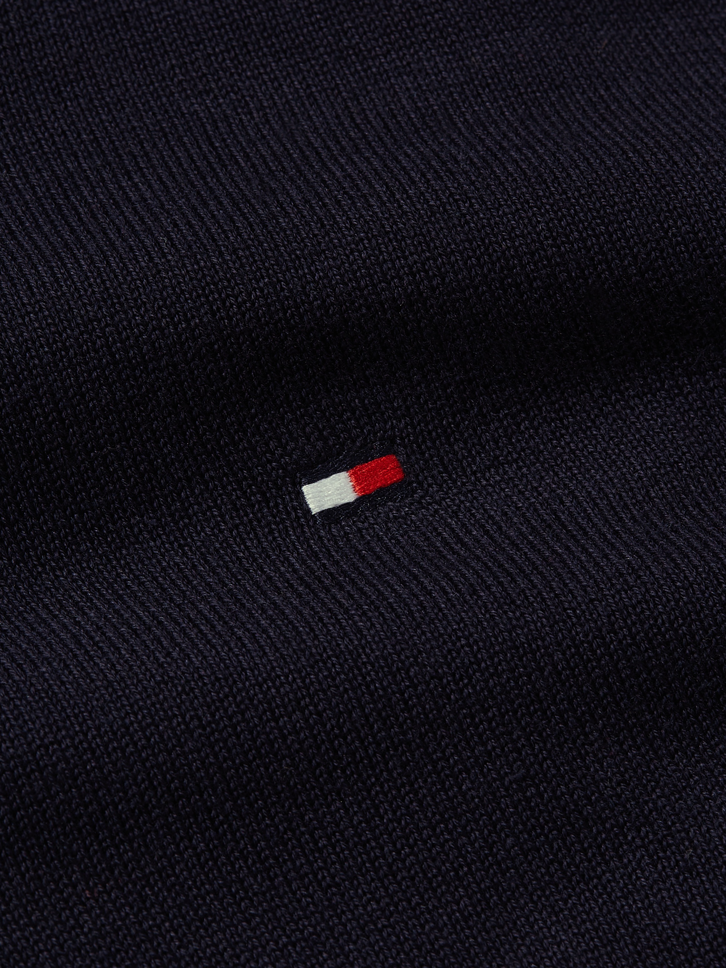 Tommy Hilfiger Strickpullover »ESSENTIAL COTTON V NECK mit V-Ausschnitt und Stickerei«, unifarben, casual, regular fit, Baumwolle, V-Ausschnitt