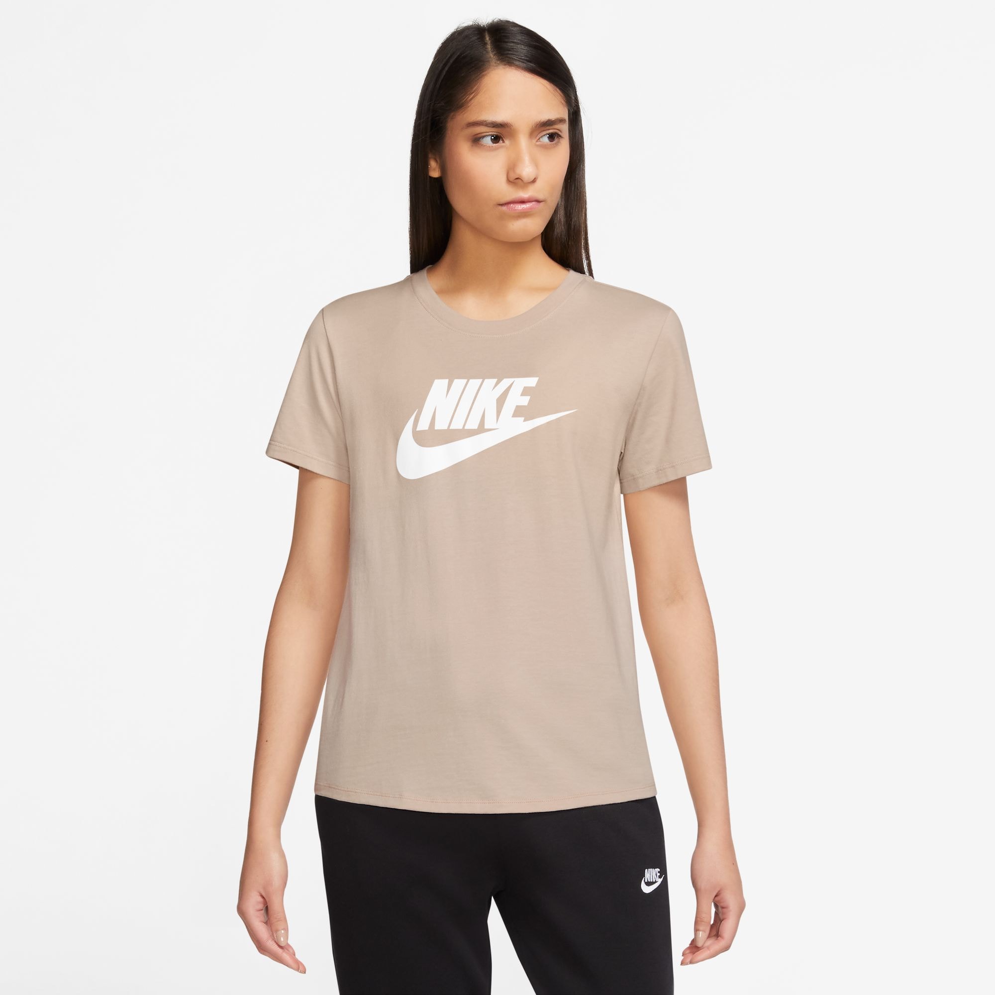 Nike Sportswear T-Shirt »ESSENTIALS WOMEN'S LOGO T-SHIRT«