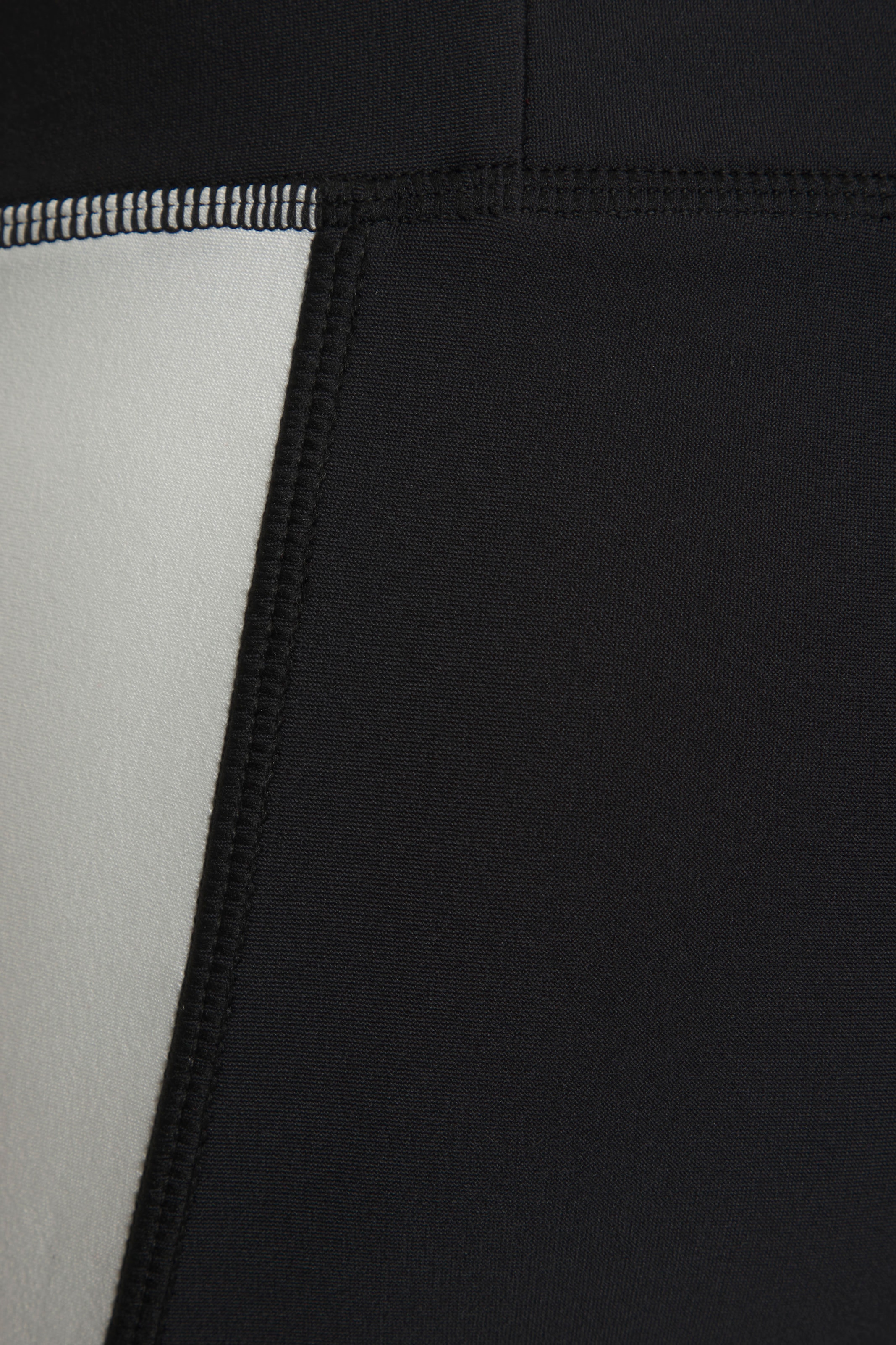 LASCANA ACTIVE Leggings, Logo-Badge und Reissverschlusstasche auf der Rückseite
