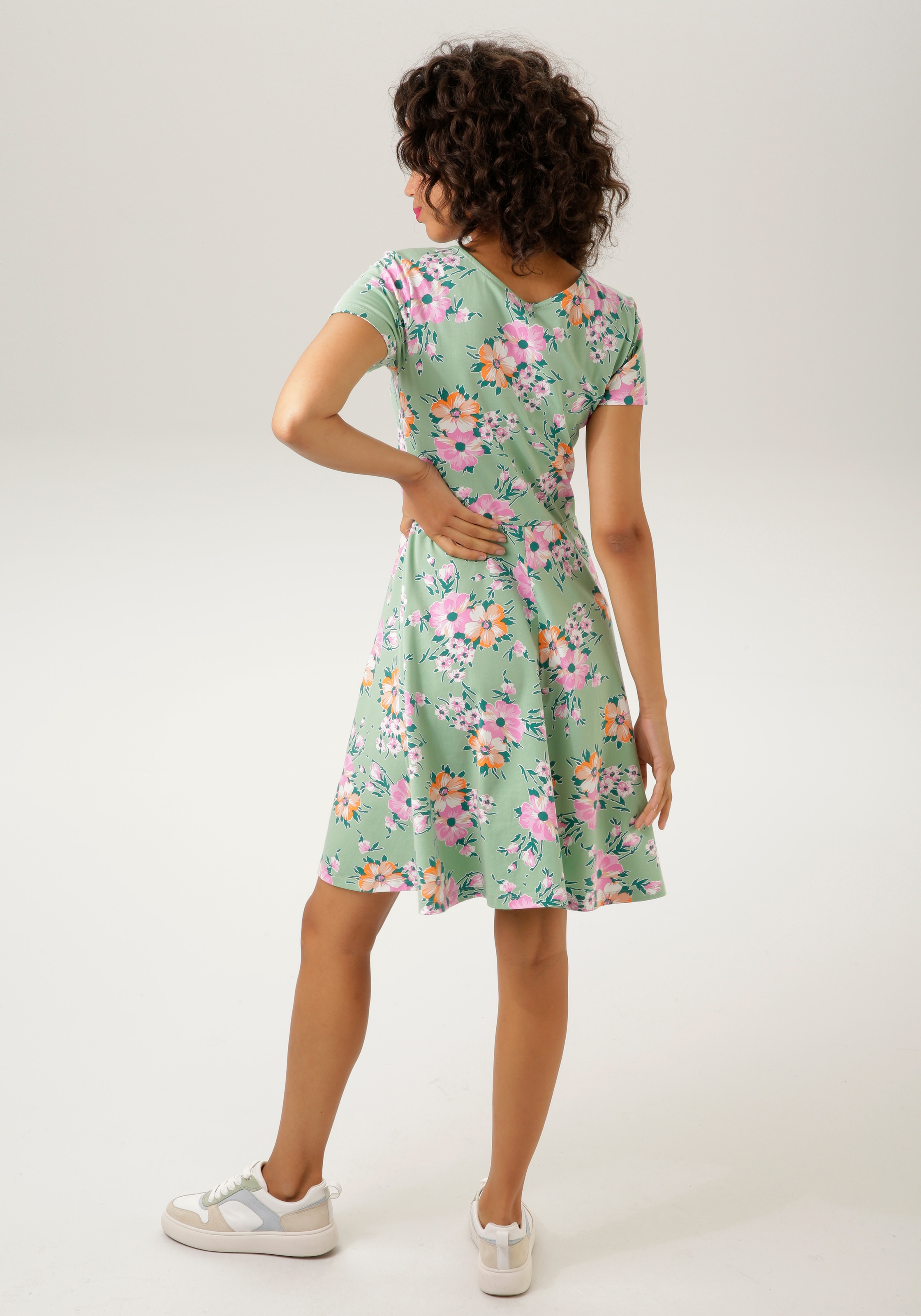 Aniston CASUAL Sommerkleid, mit romantischem Blumendruck - NEUE KOLLEKTION  online shoppen bei Jelmoli-Versand Schweiz | Sommerkleider