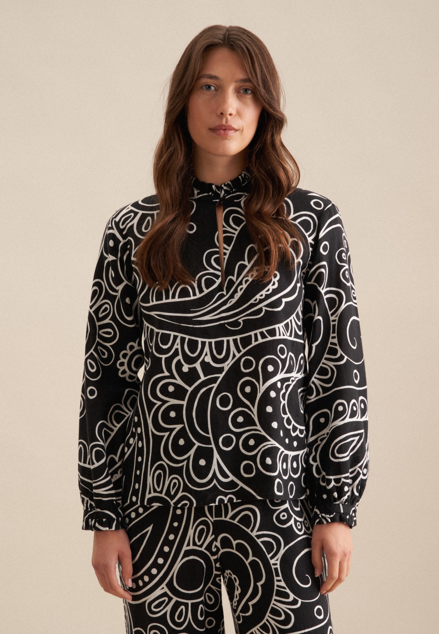 seidensticker Klassische Bluse »Schwarze Rose« 1/1 Rundhals Paisley