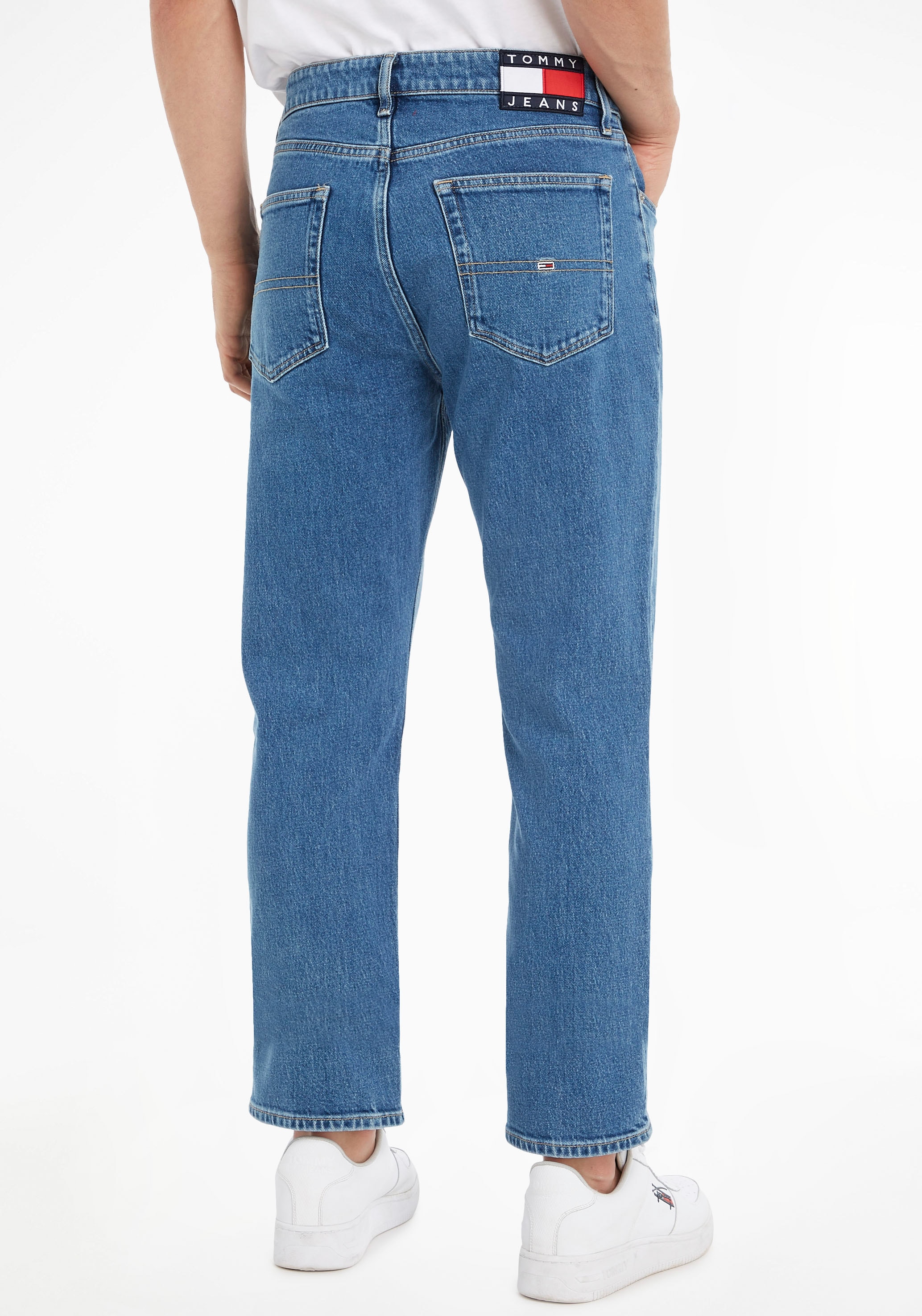 Tommy Jeans Straight-Jeans online STRGHT«, mit shoppen Tommy Stitching | RGLR Jelmoli-Versand »RYAN Münzfach Jeans am