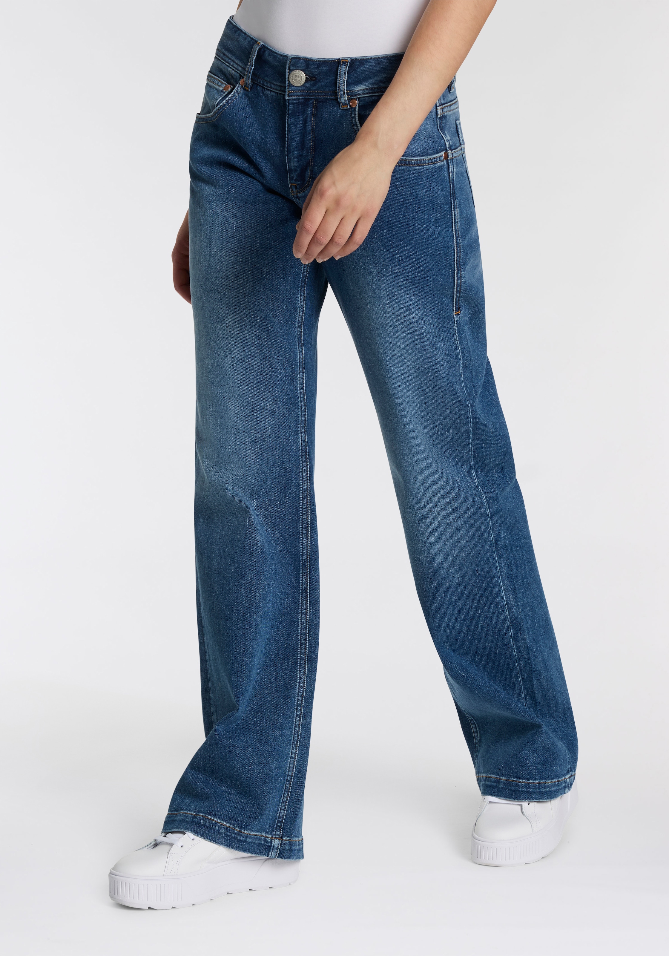 Herrlicher 5-Pocket-Jeans »Edna Denim Cashmere Touch« im Flared Fit, Cashmere Touch