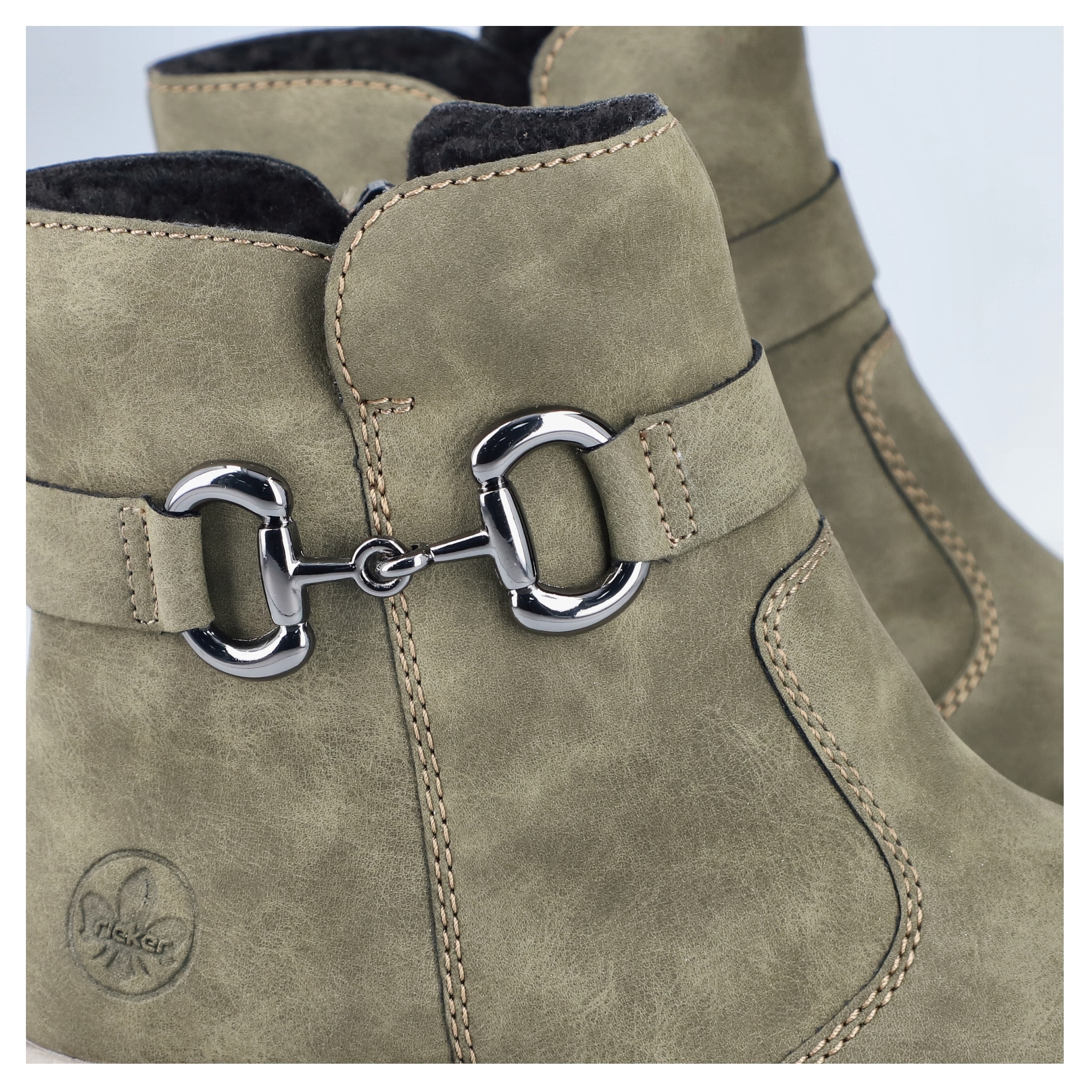 Rieker Winterstiefelette, Winterboots, Plateausohle, mit Zierschnalle und Innenreissverschluss
