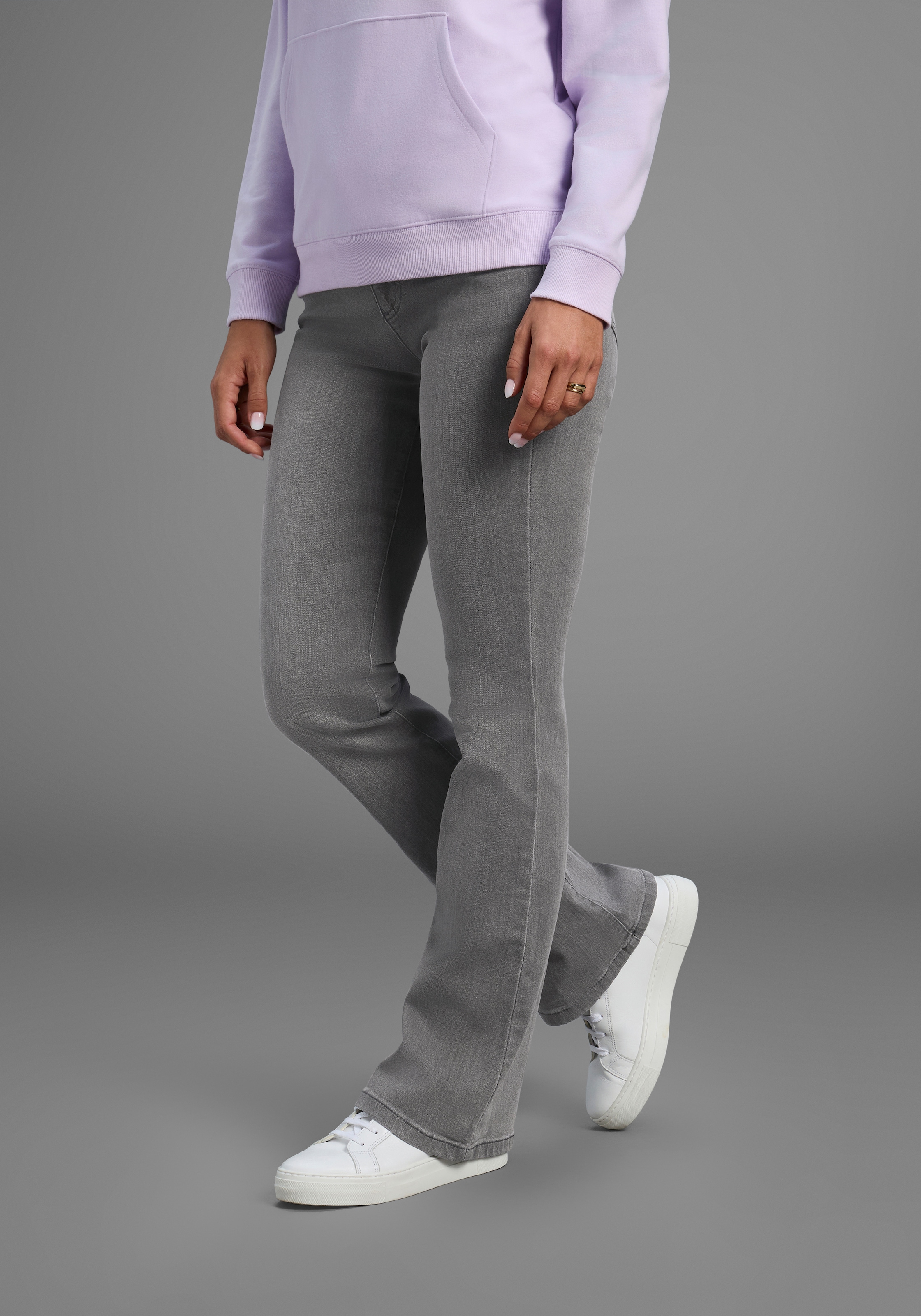 Arizona Bootcut-Jeans "Comfort-Fit" ausgestellte Beinform, mit Eingrifftaschen, High-Waist