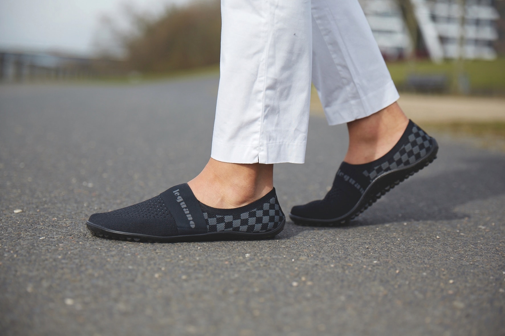 Leguano Barfussschuh »CHESS«, Slipper, Freizeitschuh, Bequemschuh verstärkt das taktile Empfinden