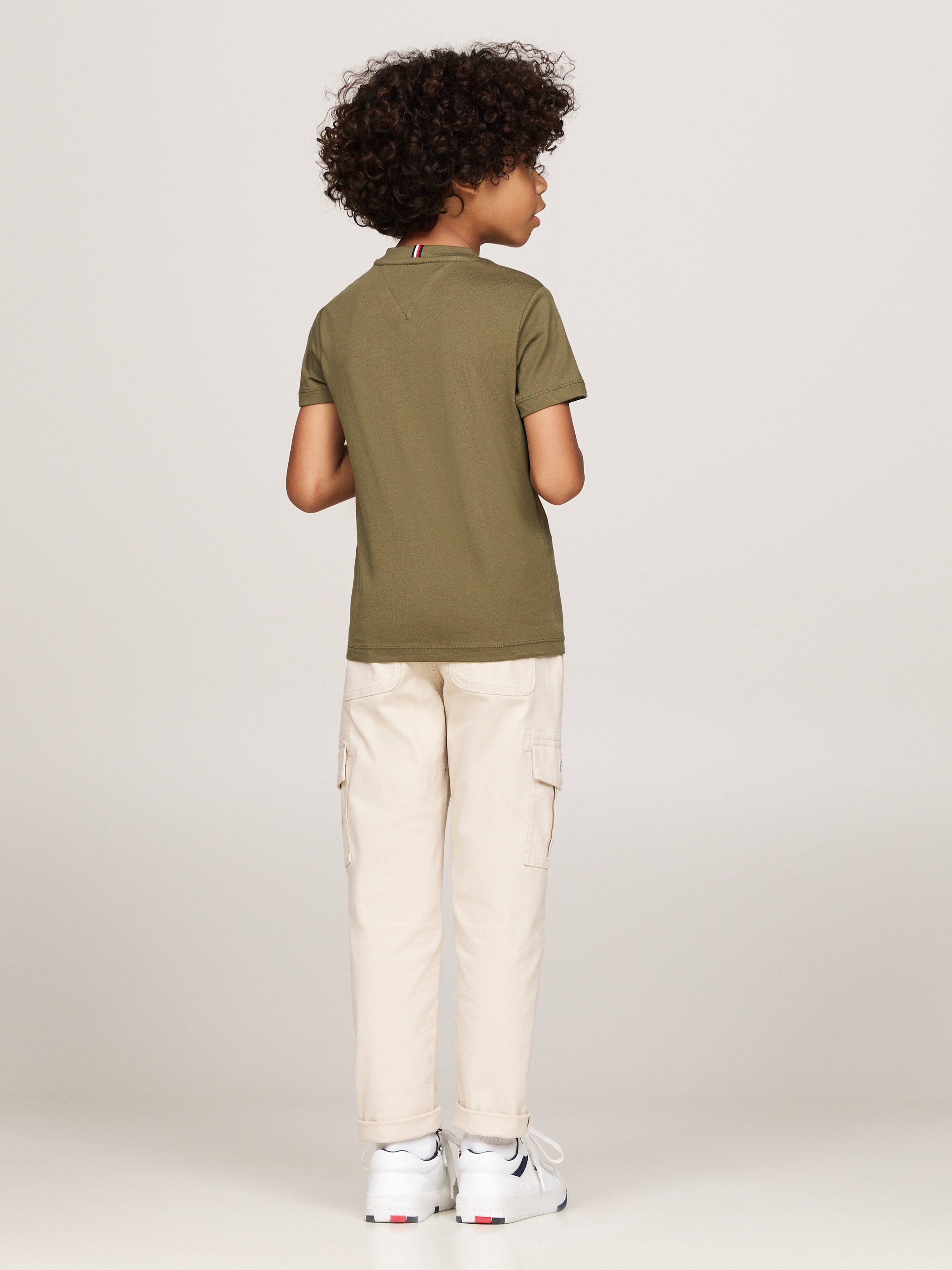 Tommy Hilfiger Kurzarmshirt »U ESSENTIAL TEE S/S«, Kinder bis 16 Jahre mit Logostickerei