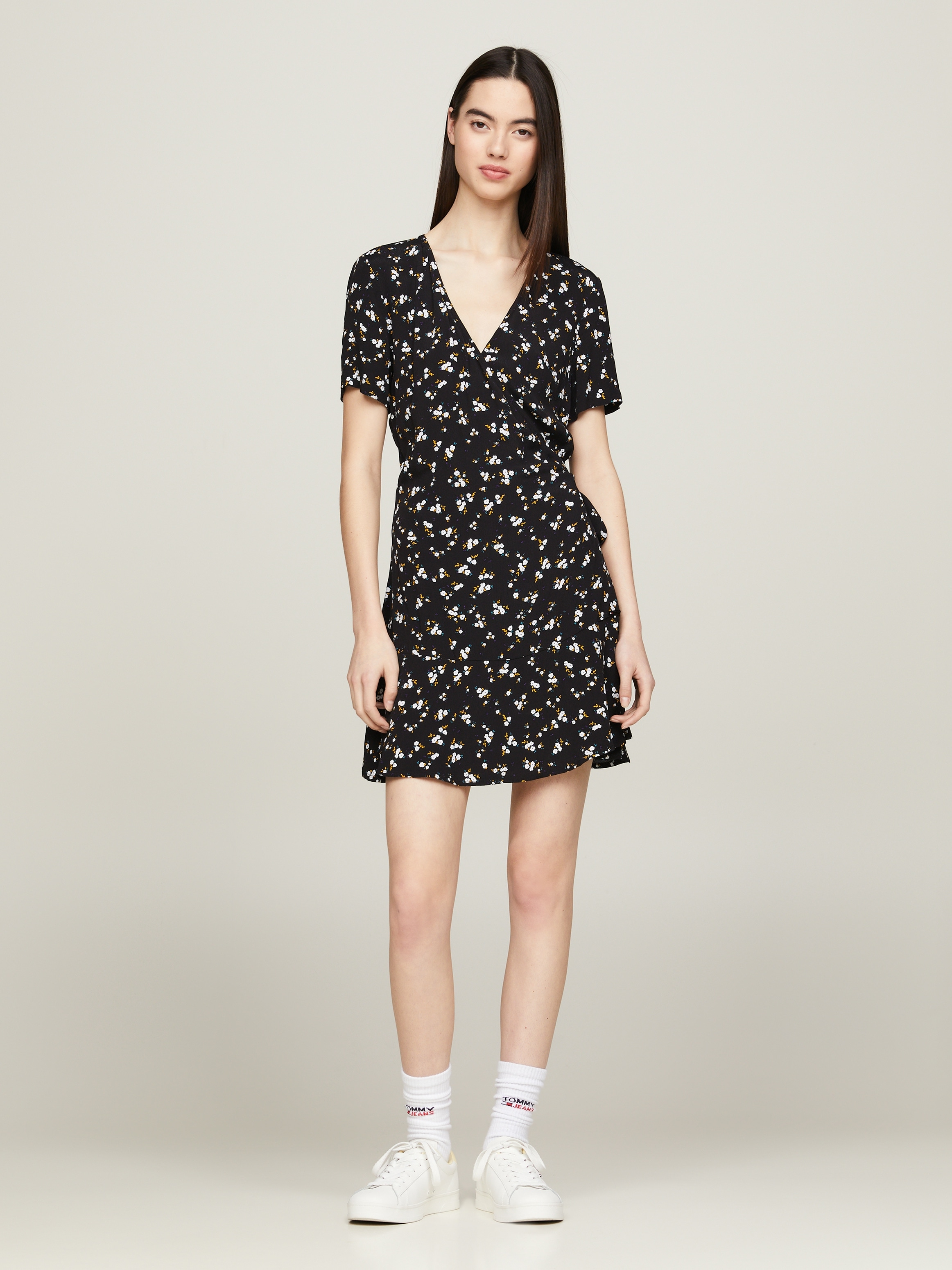 Wickelkleid »TJW FLORAL RUFFLE WRAP DRESS«, mit V-Ausschnitt