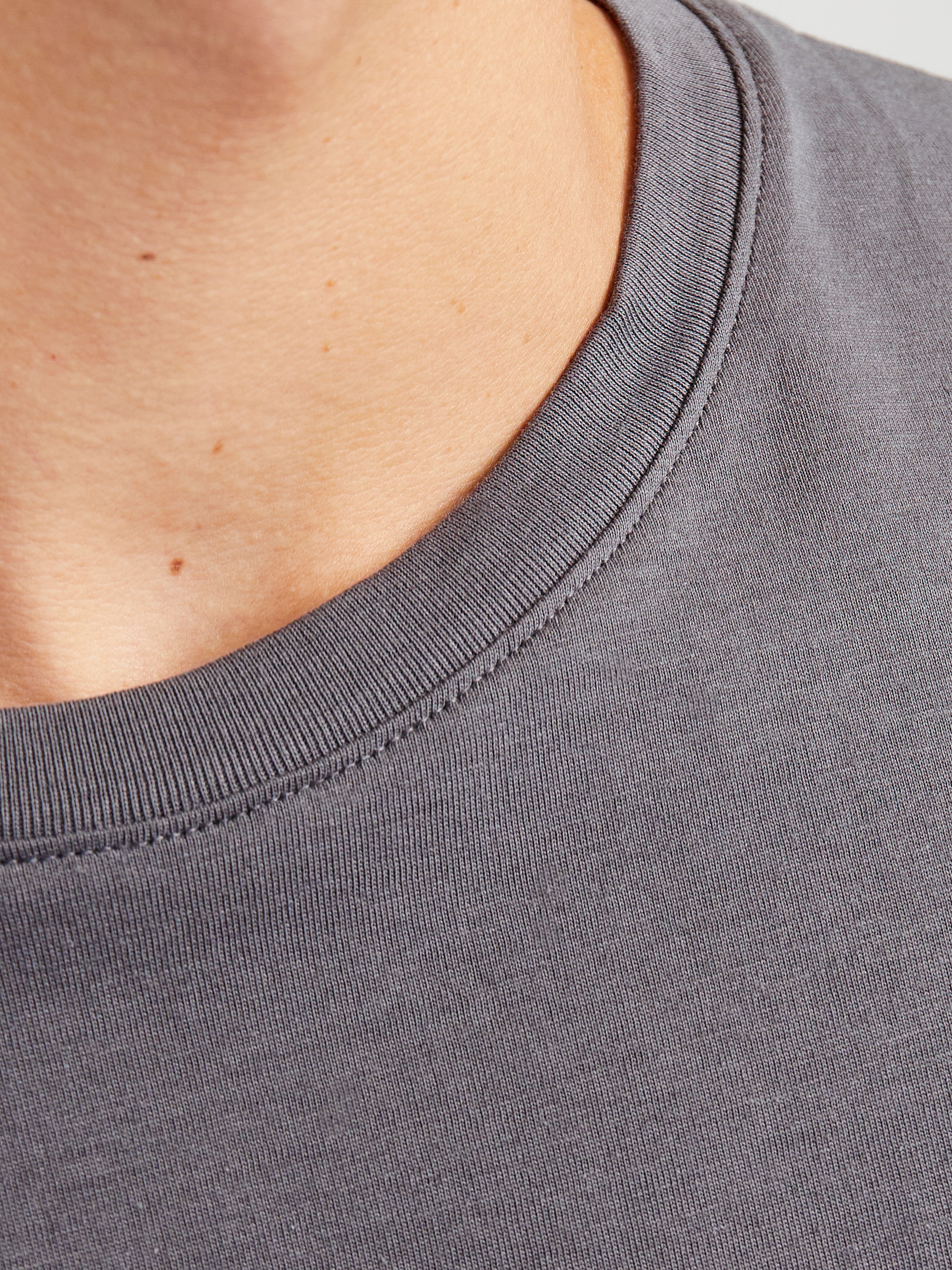 Jack & Jones Rundhalsshirt »JJEORGANIC BASIC TEE SS O-NECK NOOS«, mit Rundhalsausschnitt