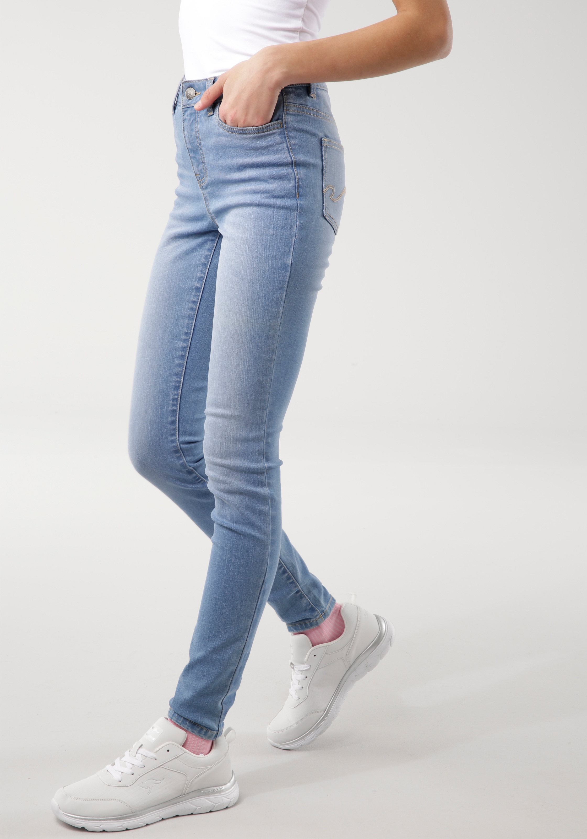 HIGH online mit SKINNY kaufen Jelmoli-Versand bei KangaROOS Schweiz used-Effekt 5-Pocket-Jeans »SUPER RISE«,