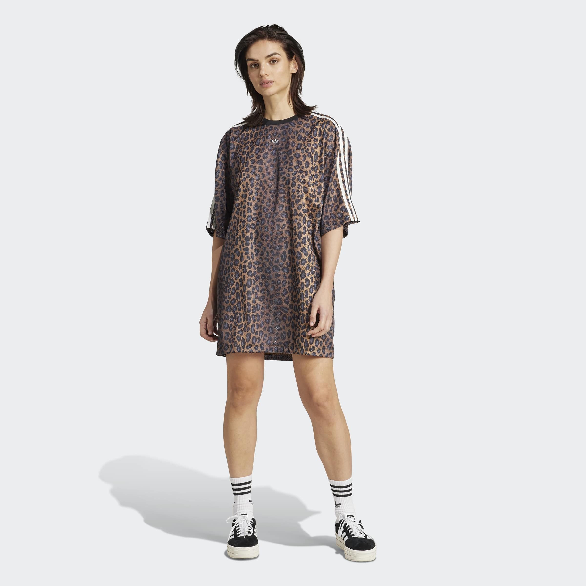 adidas Originals Shirtkleid »TEE DRESS«, (1 tlg.), Leoprint Shirtkleid, Dreiviertelarm, weite Passform