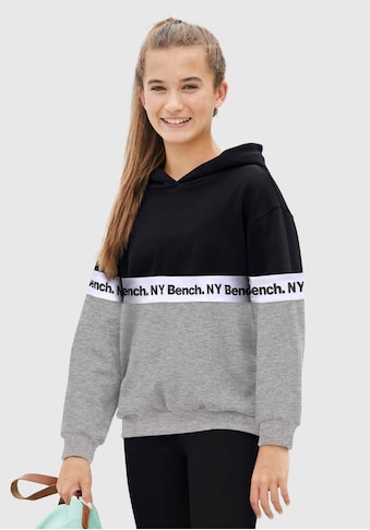Bench. Kapuzensweatshirt, mit fortlaufendem Logodruck kaufen