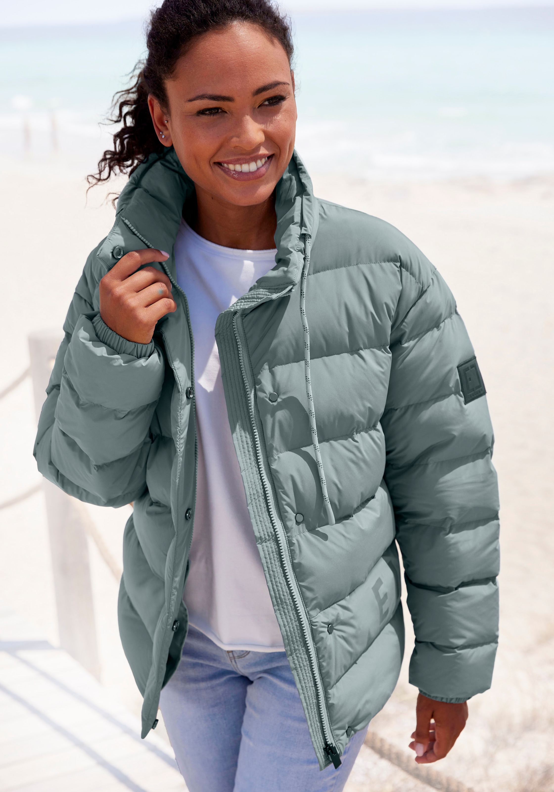 Elbsand Steppjacke, mit grossem seitlichen Logo-Print