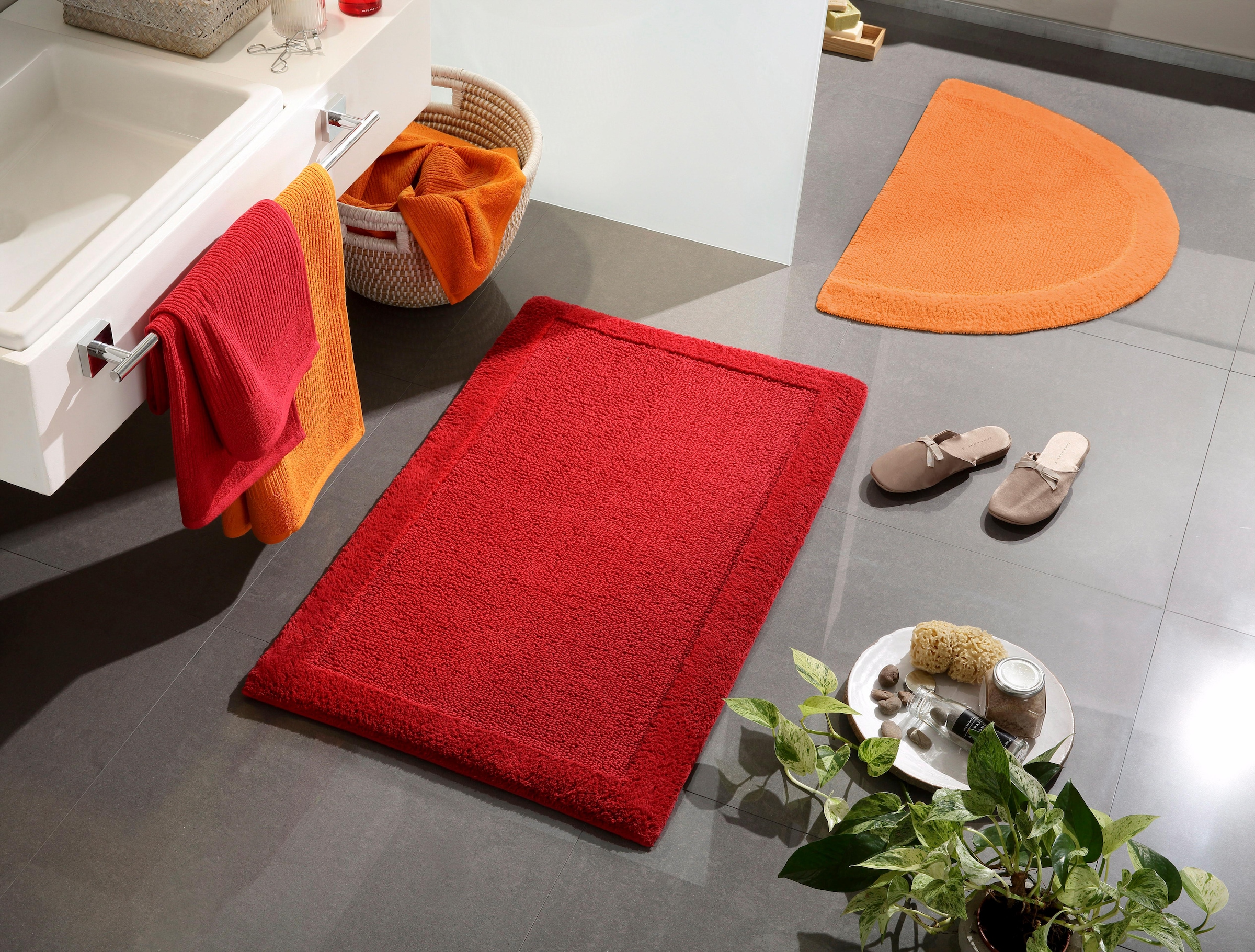 my home Badematte »Kapra, Badvorleger, Badezimmer Teppich«, beidseitig nutzbar-fussbodenheizungsgeeignet-strapazierfähig, mit Bordüre, Badteppich, Badematte