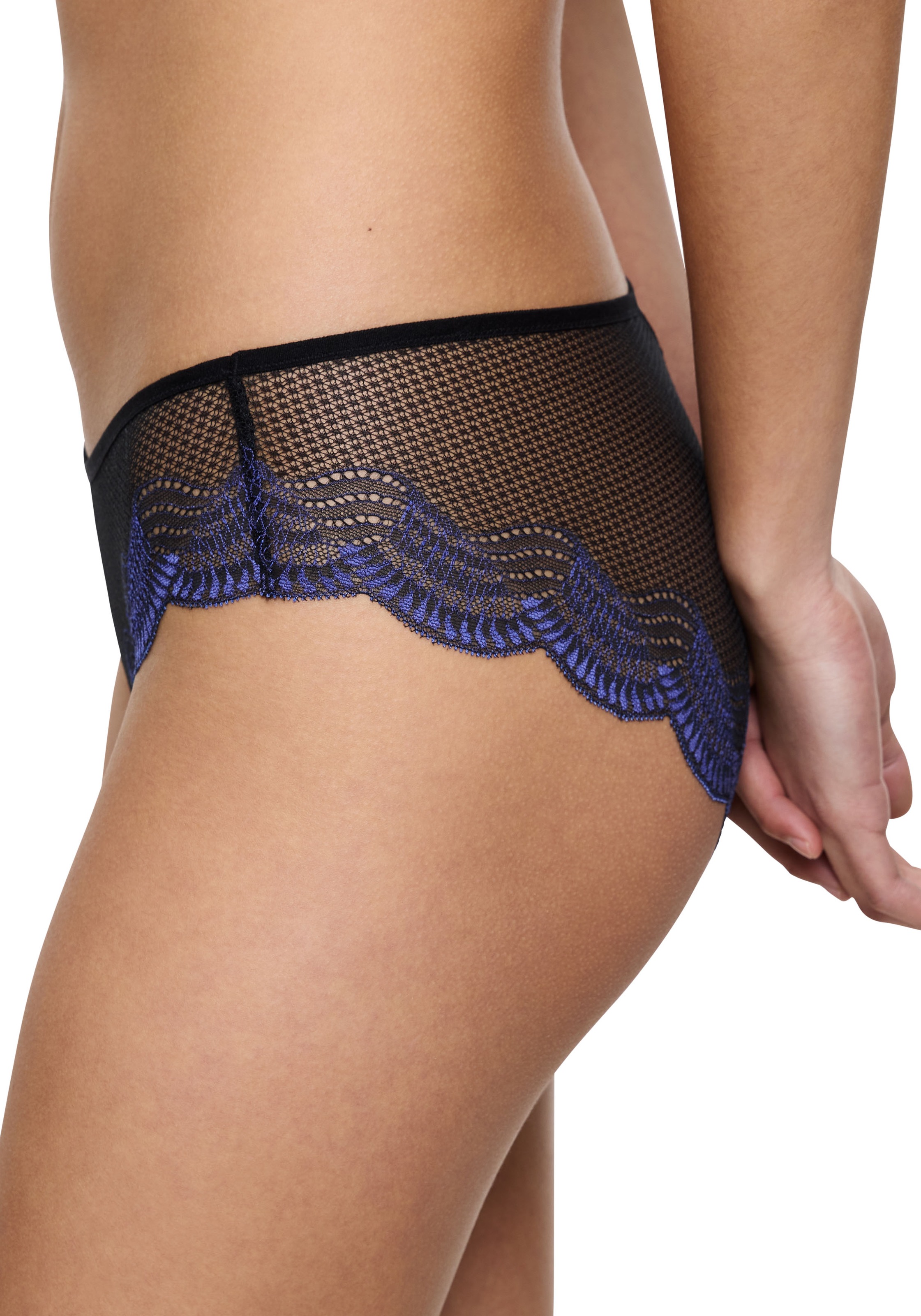 Triumph Hipster »Comfort Glam Hipster«, raffinierte Spitze, elastisch, mittlere Abdeckung