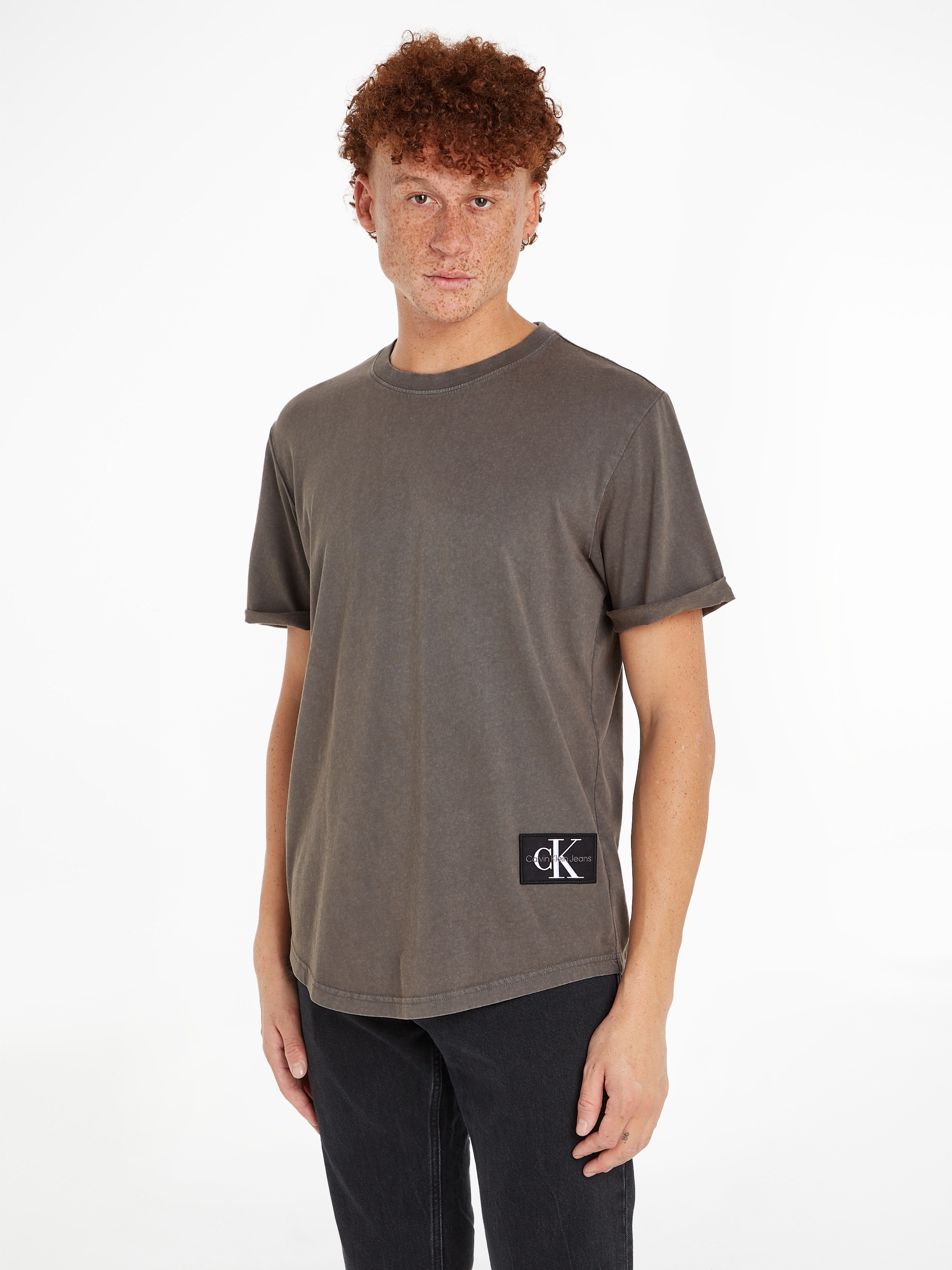Calvin Klein Jeans T-Shirt »WASHED MONOLOGO BADGE TEE« mit Logopatch