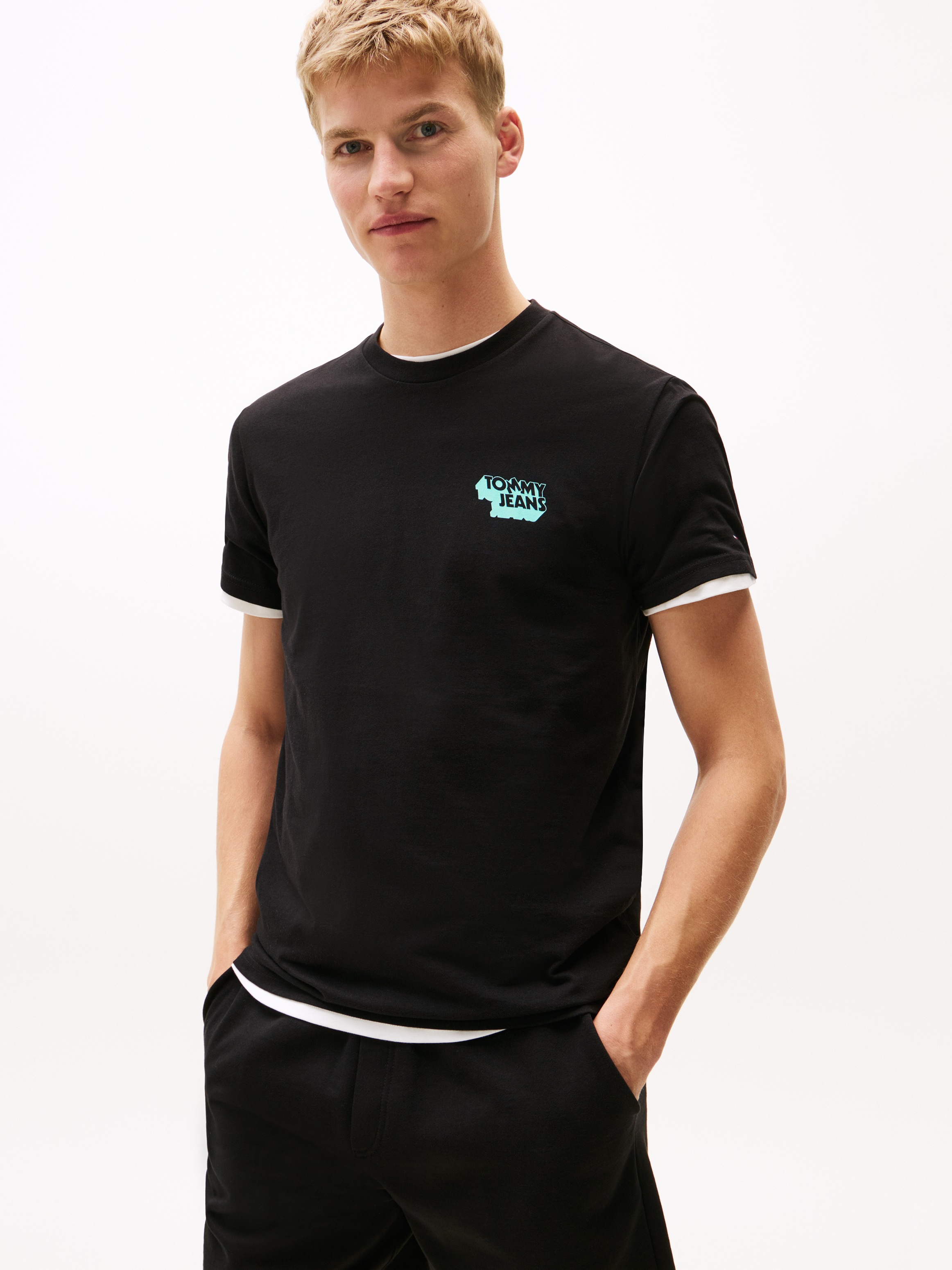 Tommy Jeans T-Shirt »TJM SLIM STACK LOGO TEE EXT« Mit Rundhalsausschnitt