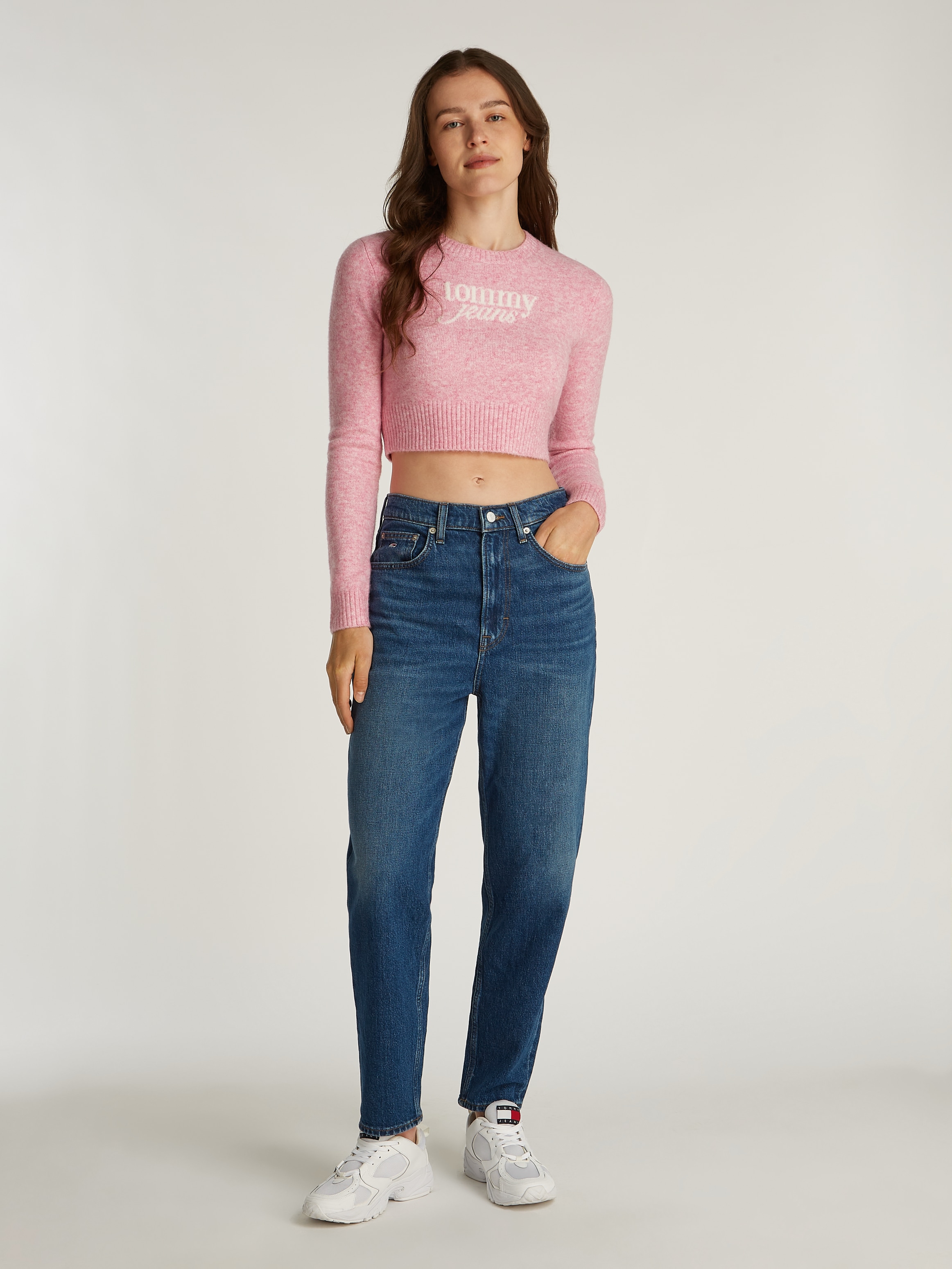 Tommy Jeans Mom-Jeans »High waist - Mom-Jeans Tapered«, mit Logo-Stickereien