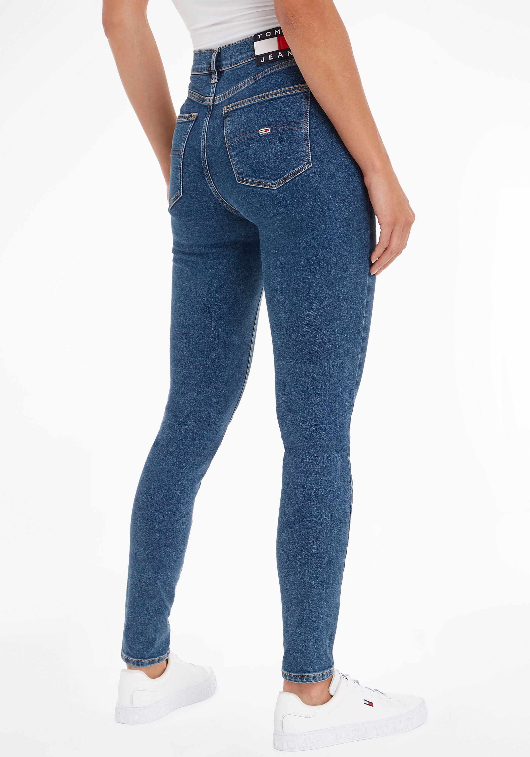 Tommy Jeans Skinny-fit-Jeans »Nora«, mit Tommy Jeans Label-Badge & Passe  hinten online shoppen bei Jelmoli-Versand Schweiz | Straight-Fit Jeans