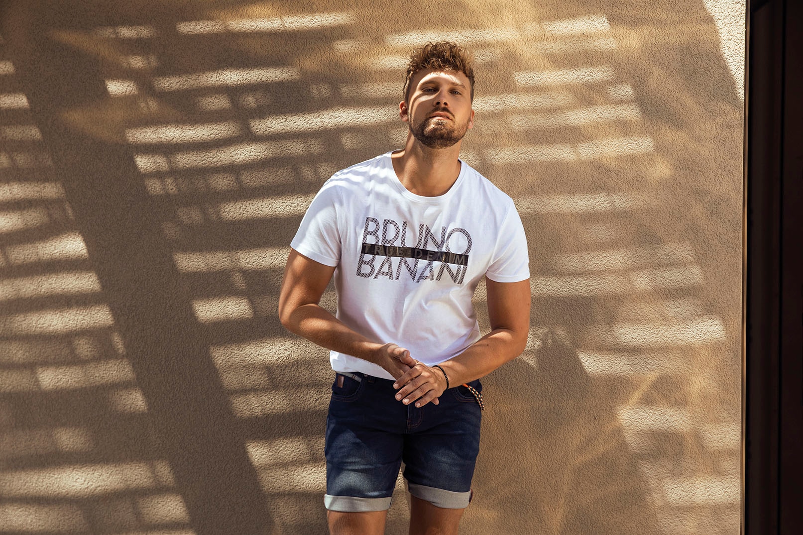 Bruno Banani T-Shirt, mit glänzendem Print