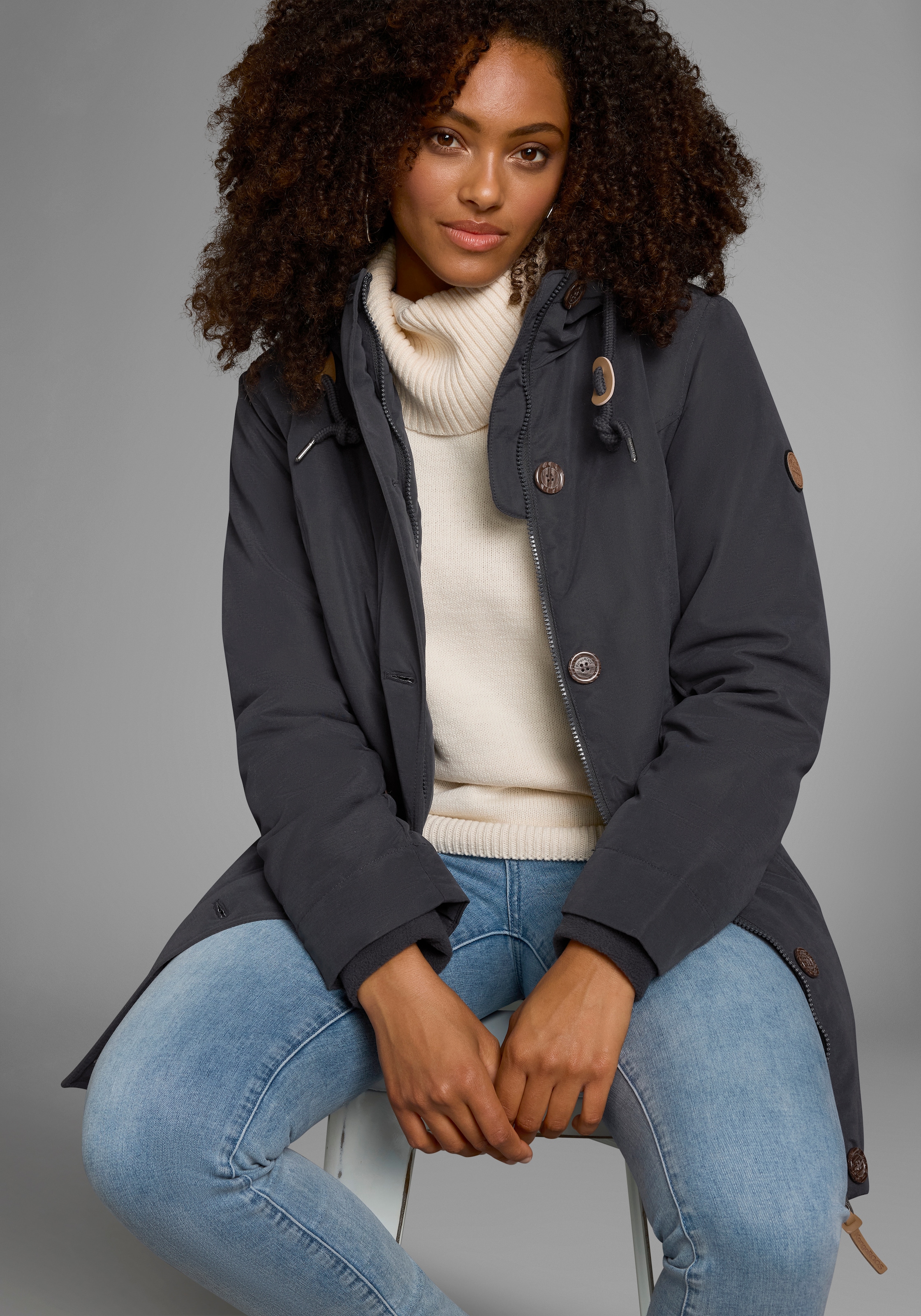 KangaROOS Winterjacke, mit Kapuze, für die kalte Jahreszeit, aus leichtem Webstoff, modisch