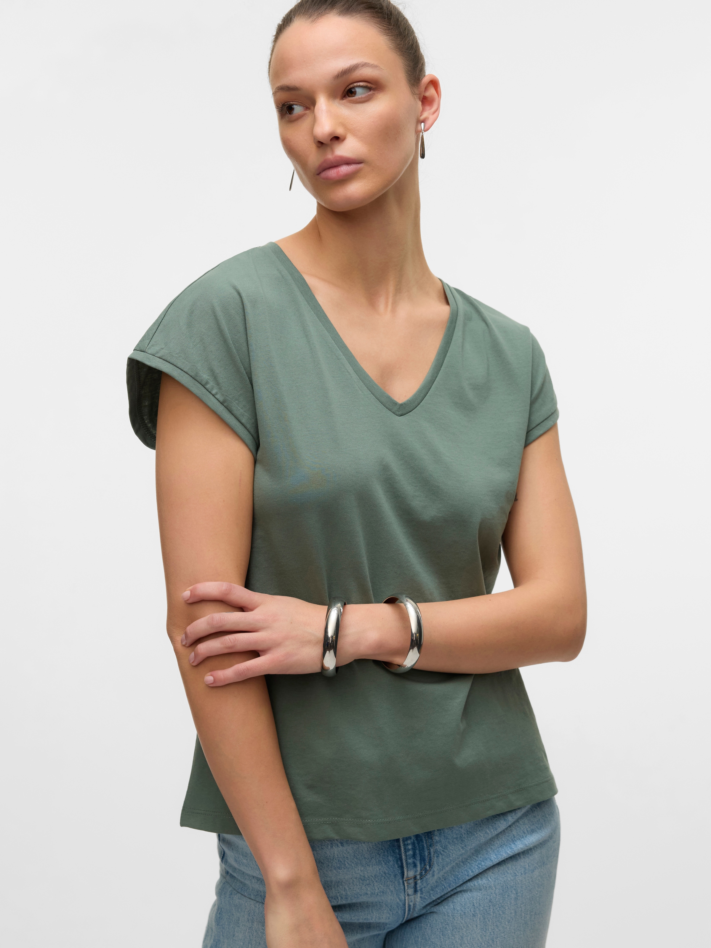 Vero Moda Kurzarmshirt »VMLUNA SS V-NECK TEE JRS NOOS«