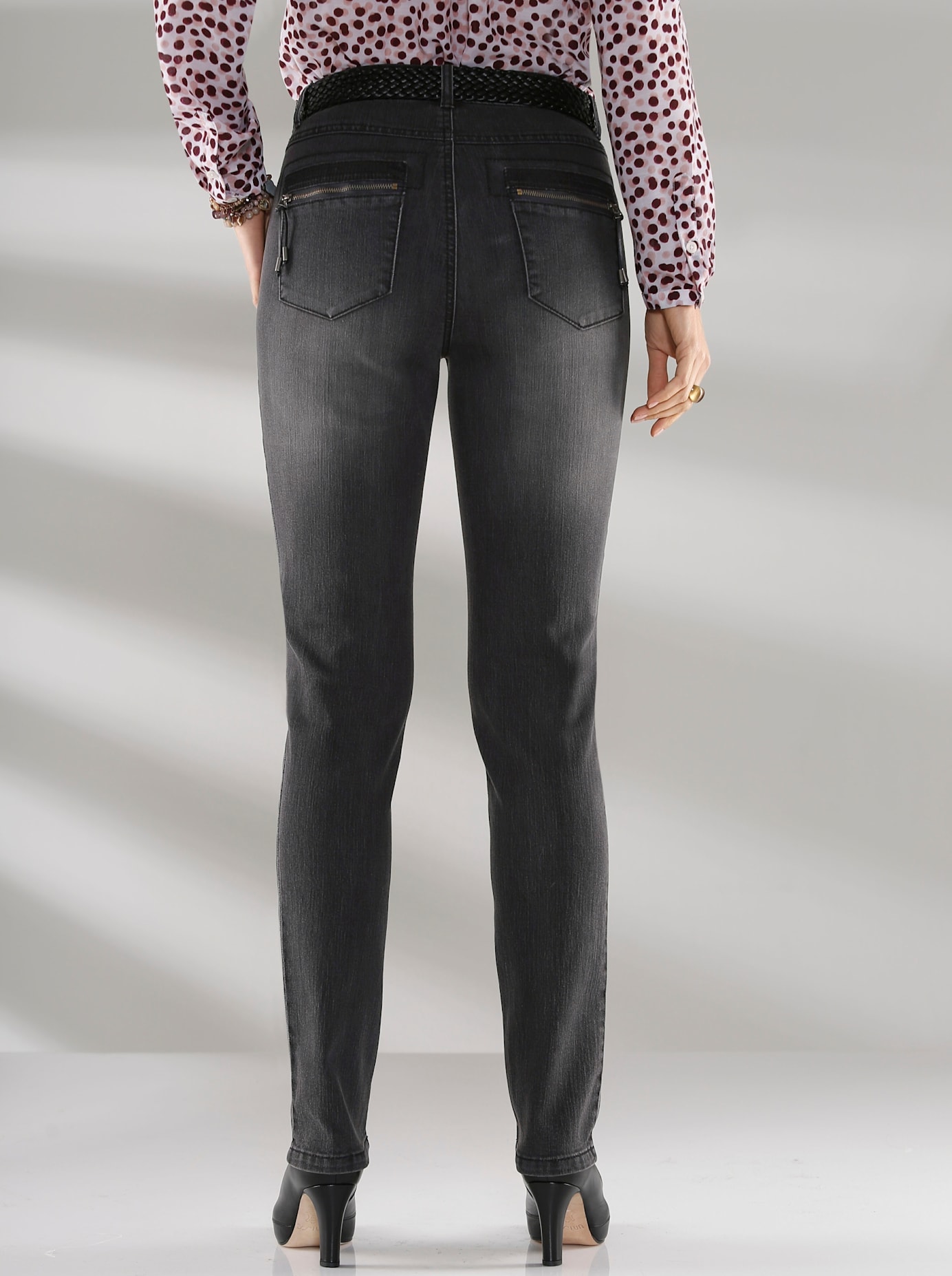 Inspirationen Röhrenjeans, (1 tlg.)