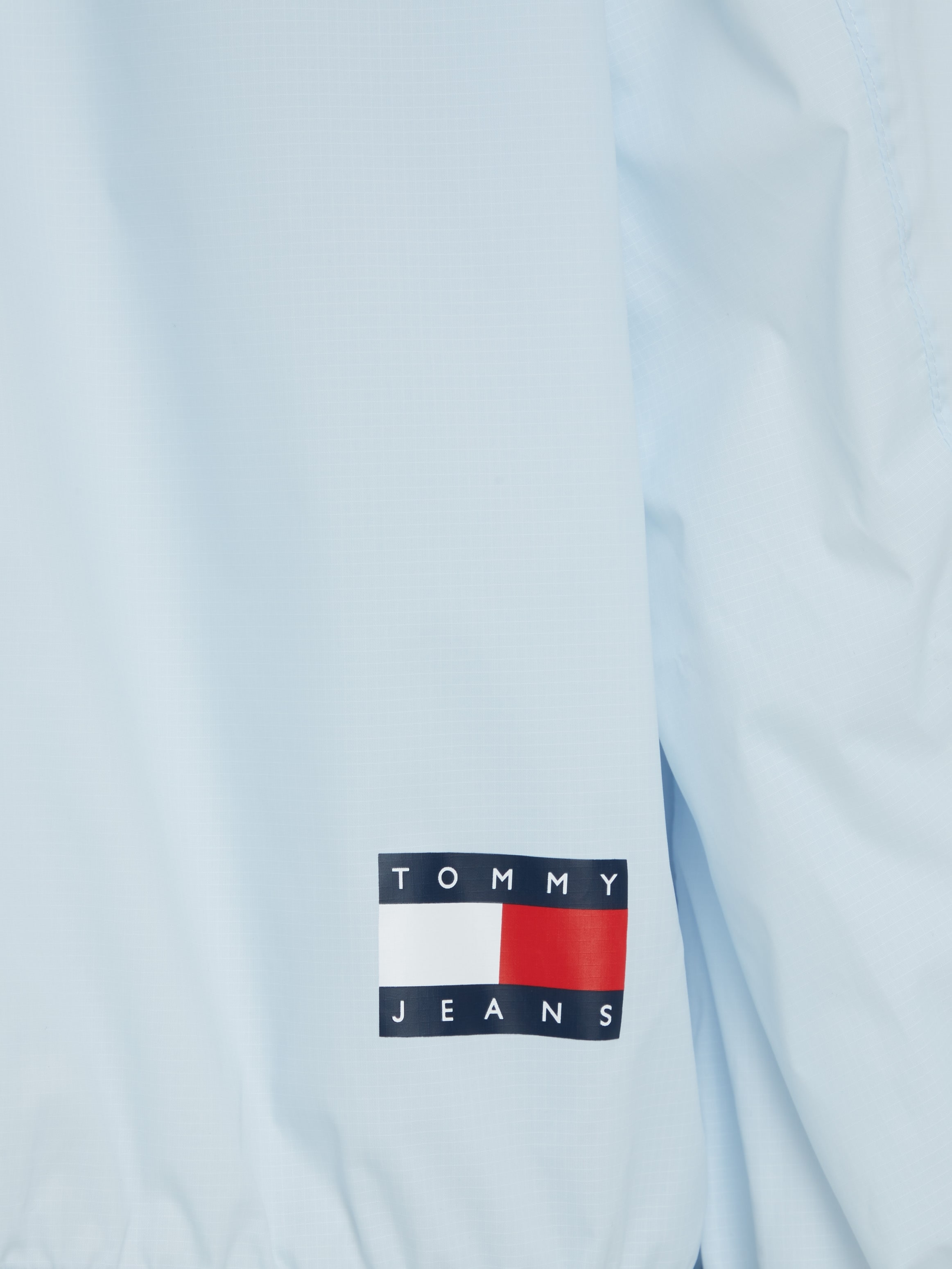 Tommy Jeans Windbreaker »TJM PCKABLE TECH CHICAGO ZIPTHRU«, mit Kapuze, mit Logo auf der Brust