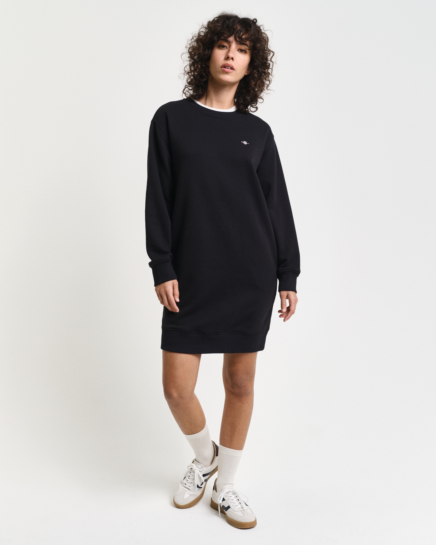 Gant Sweatkleid »SHIELD C-NECK SWEAT DRESS«, Shield Sweatkleid mit Rundhalsausschnitt