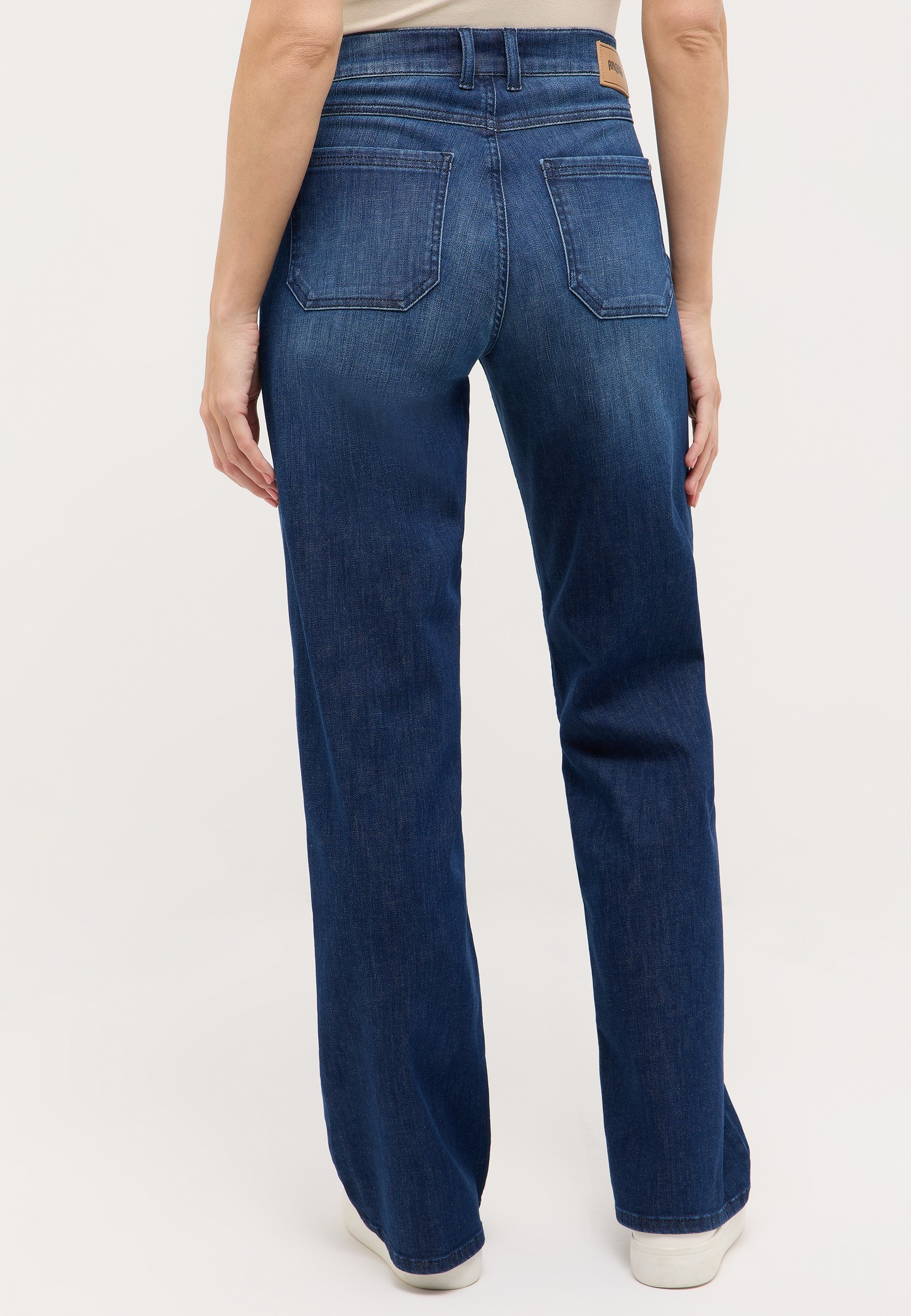 ANGELS Relax-fit-Jeans »LIZ WORKER«, mit grossen Vordertaschen und Fade-Out Effekten