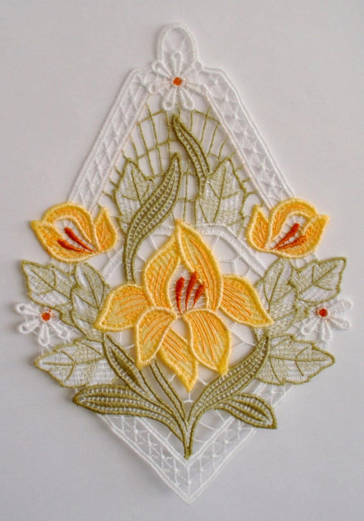 Stickereien Plauen Fensterbild "Lilienzeit"