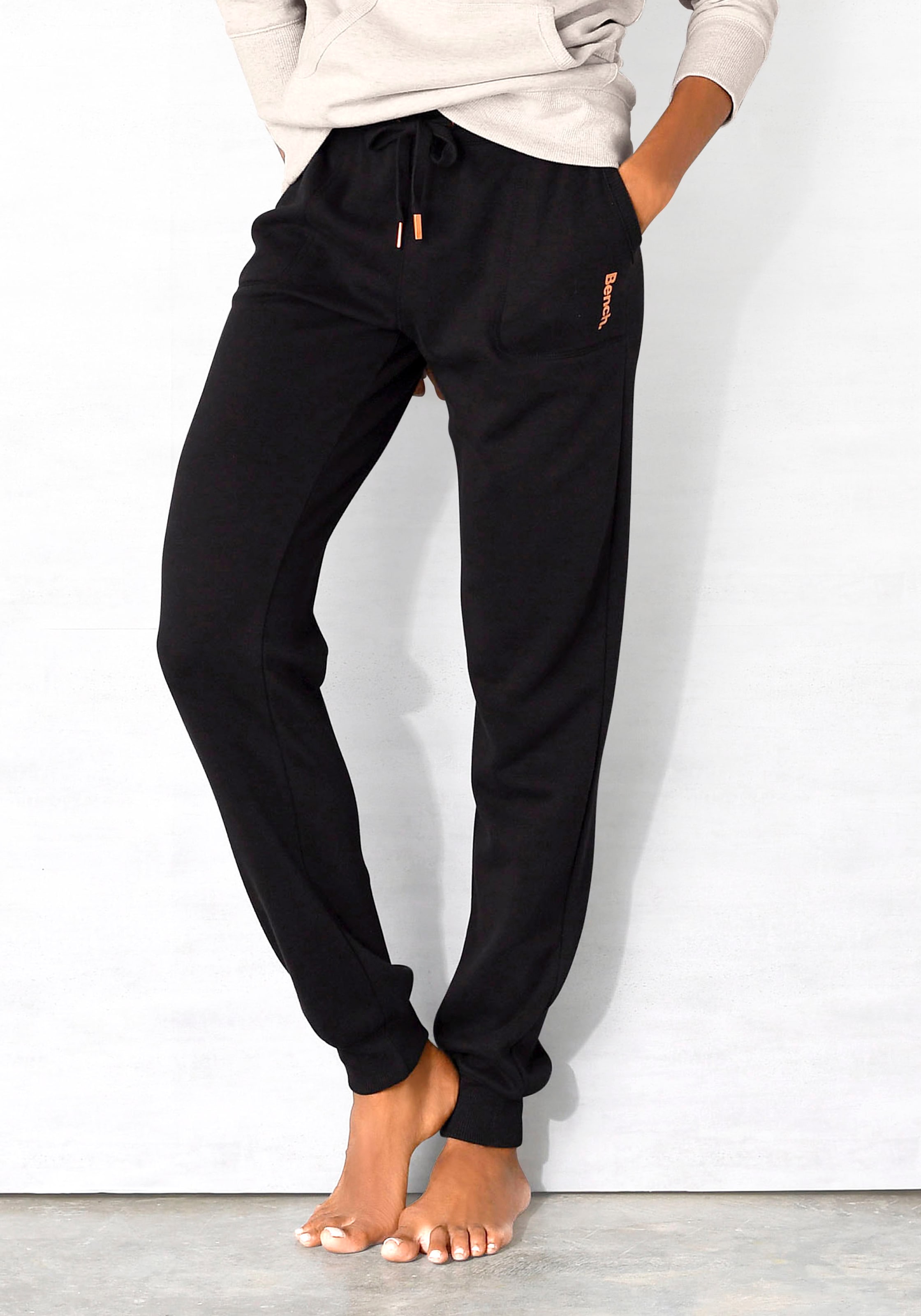 Bench. Loungewear Loungehose »-Sweathose«, mit aufgesetzten Taschen, Loungeanzug