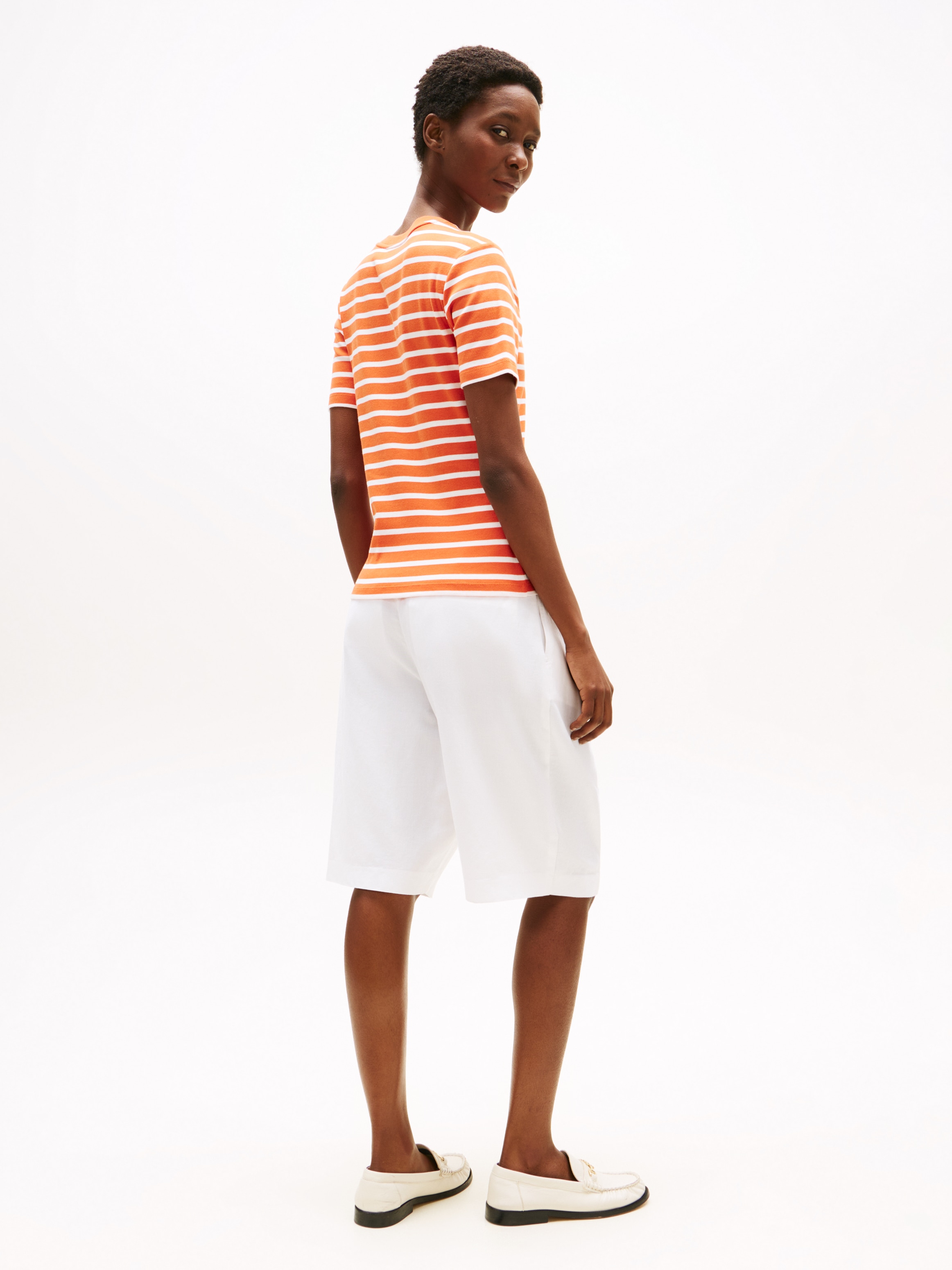 Tommy Hilfiger T-Shirt »SLIM CODY C-NK SS«, mit Logostickerei