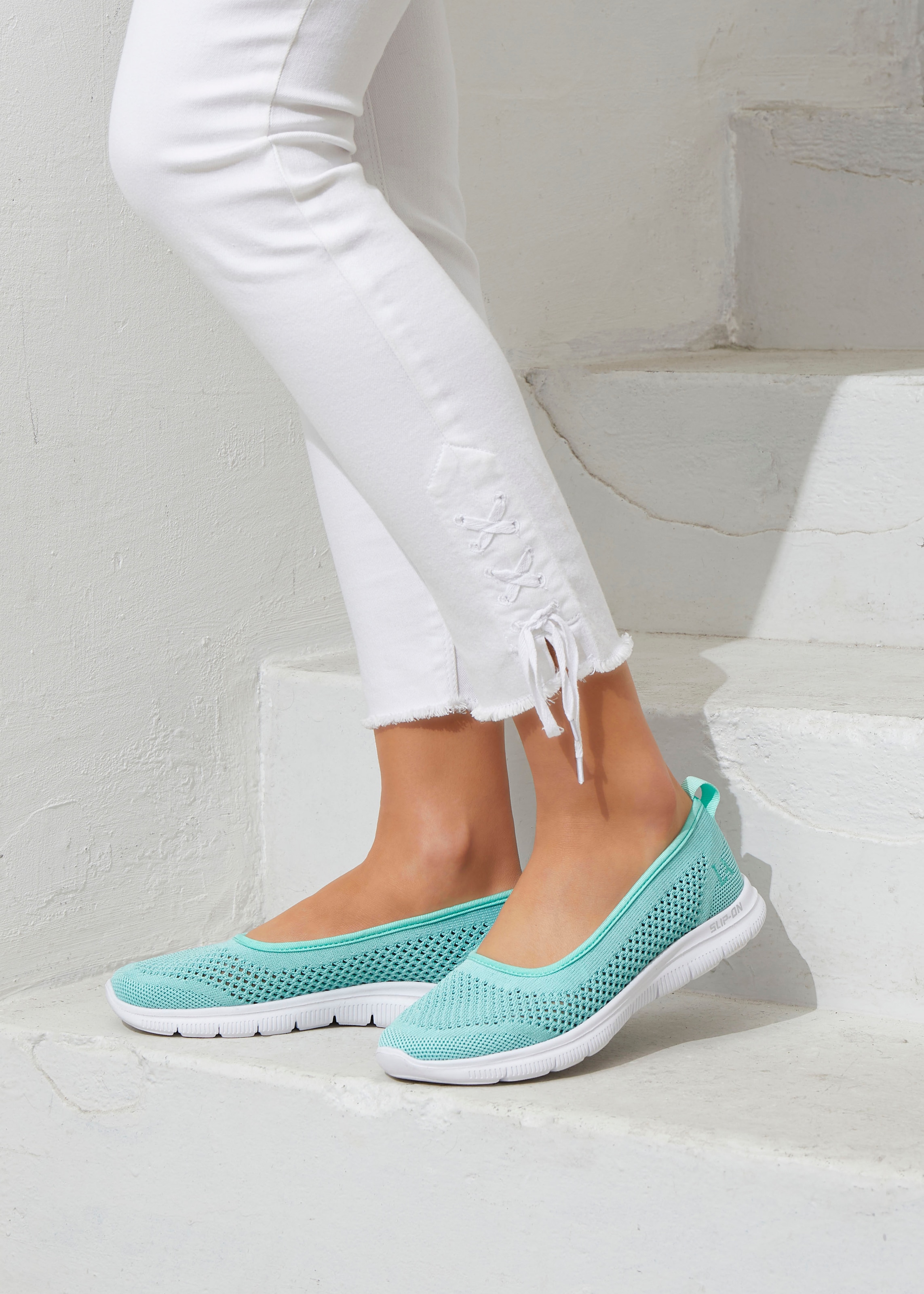 LASCANA Sneaker Ballerinas, ultraleichter Slipper, Slip-On-Sneaker, Freizeitschuh VEGAN