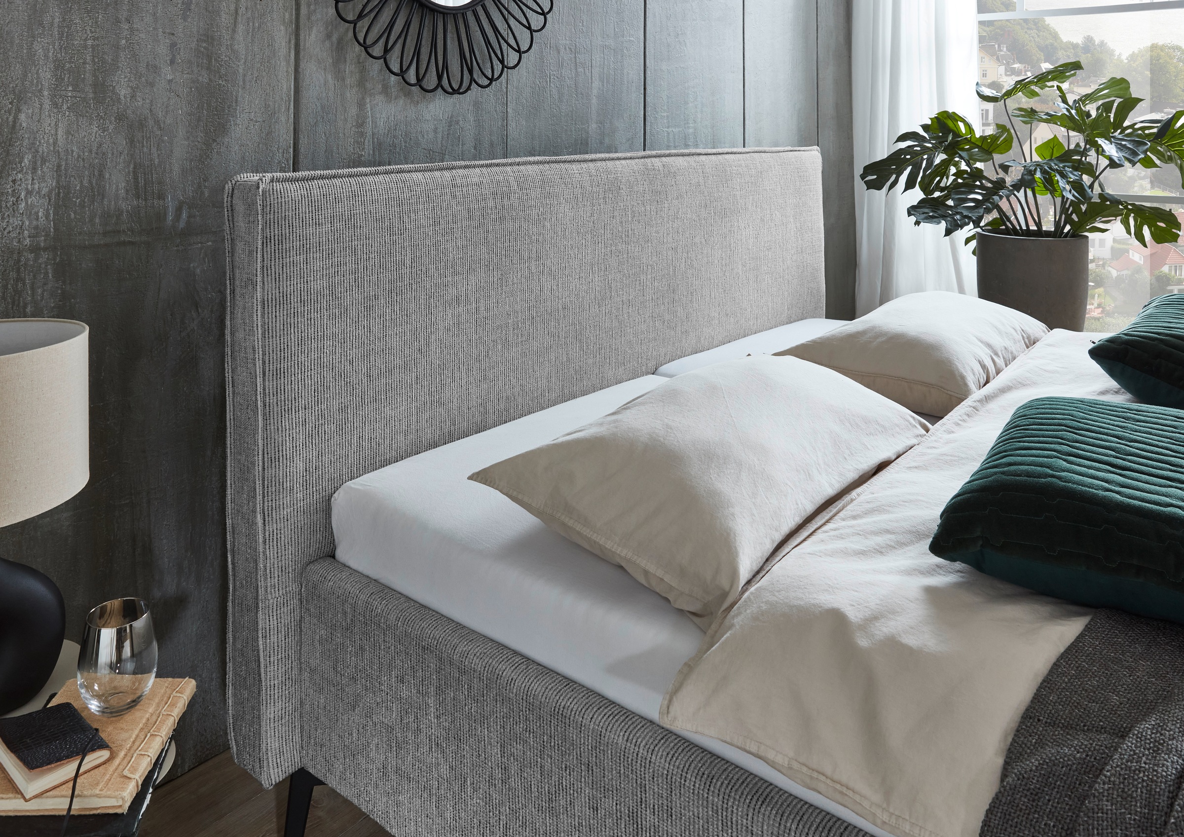 meise.möbel Polsterbett »Riva II«, mit schwarzen Metallfüssen, wahlweise mit Bettkasten