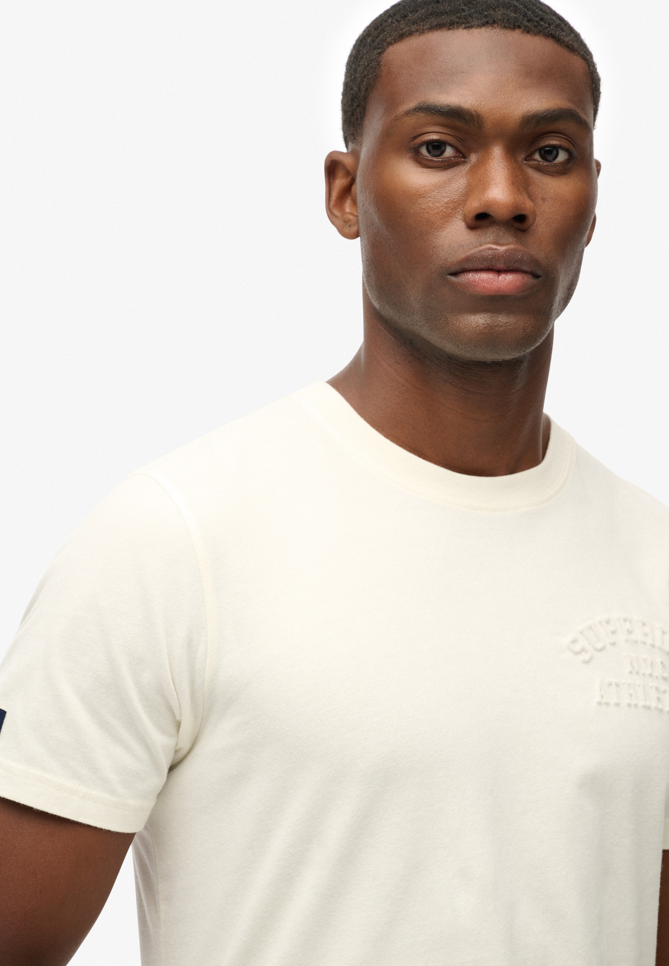 Superdry Rundhalsshirt »ATHLETIC EMBOSS RELAXED TEE«