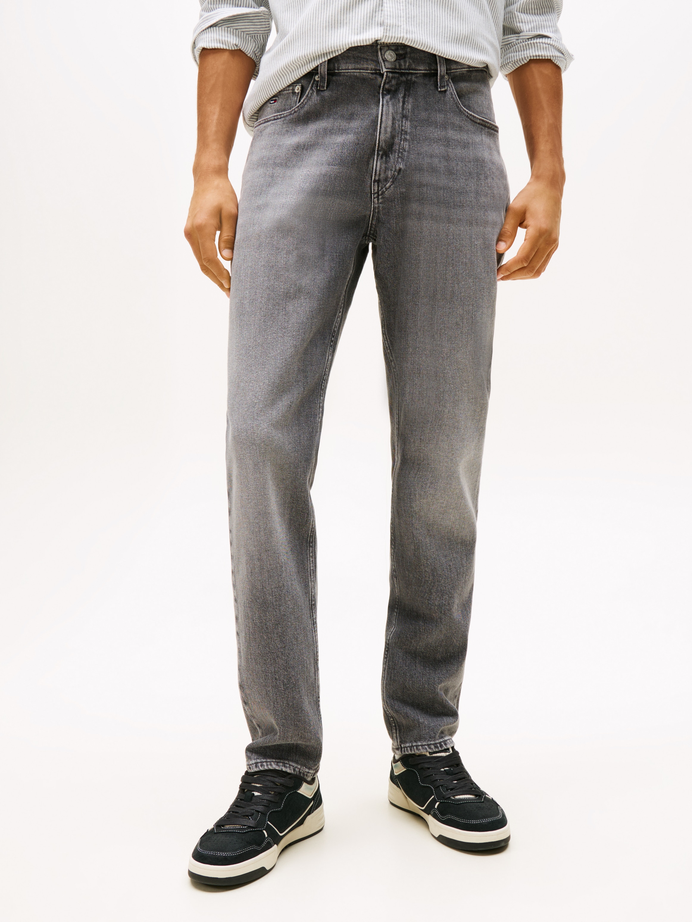Tommy Jeans Slim-fit-Jeans »Ryan Regular Slim Straight« Slim‑Straight‑Jeans aus hochwertigem Denim regulärer Leibhöhe
