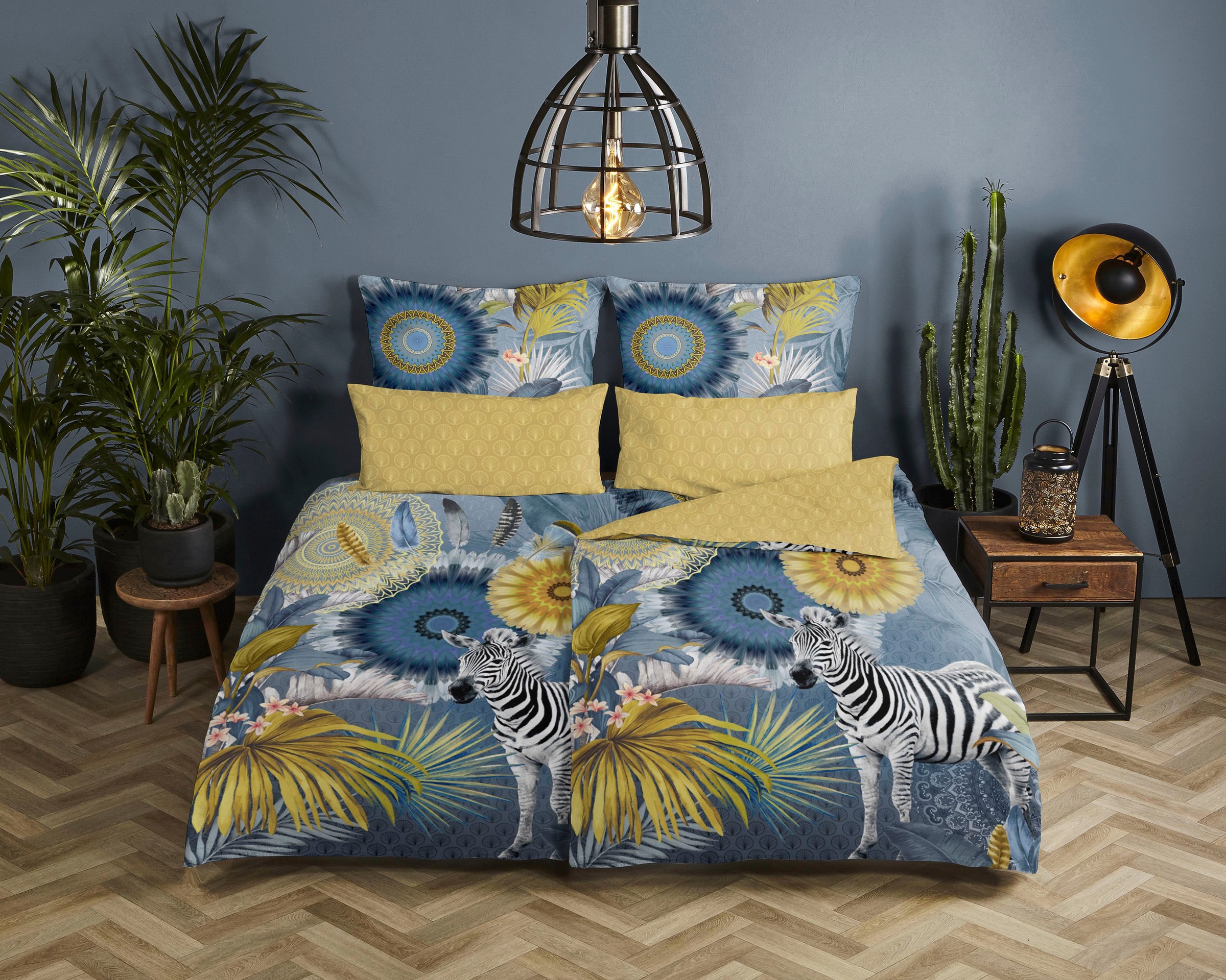 hip Wendebettwäsche »Laska«, Mako-Satin, 135x200, Reissverschluss, Wendeoptik, Mandala, Zebra, Blau