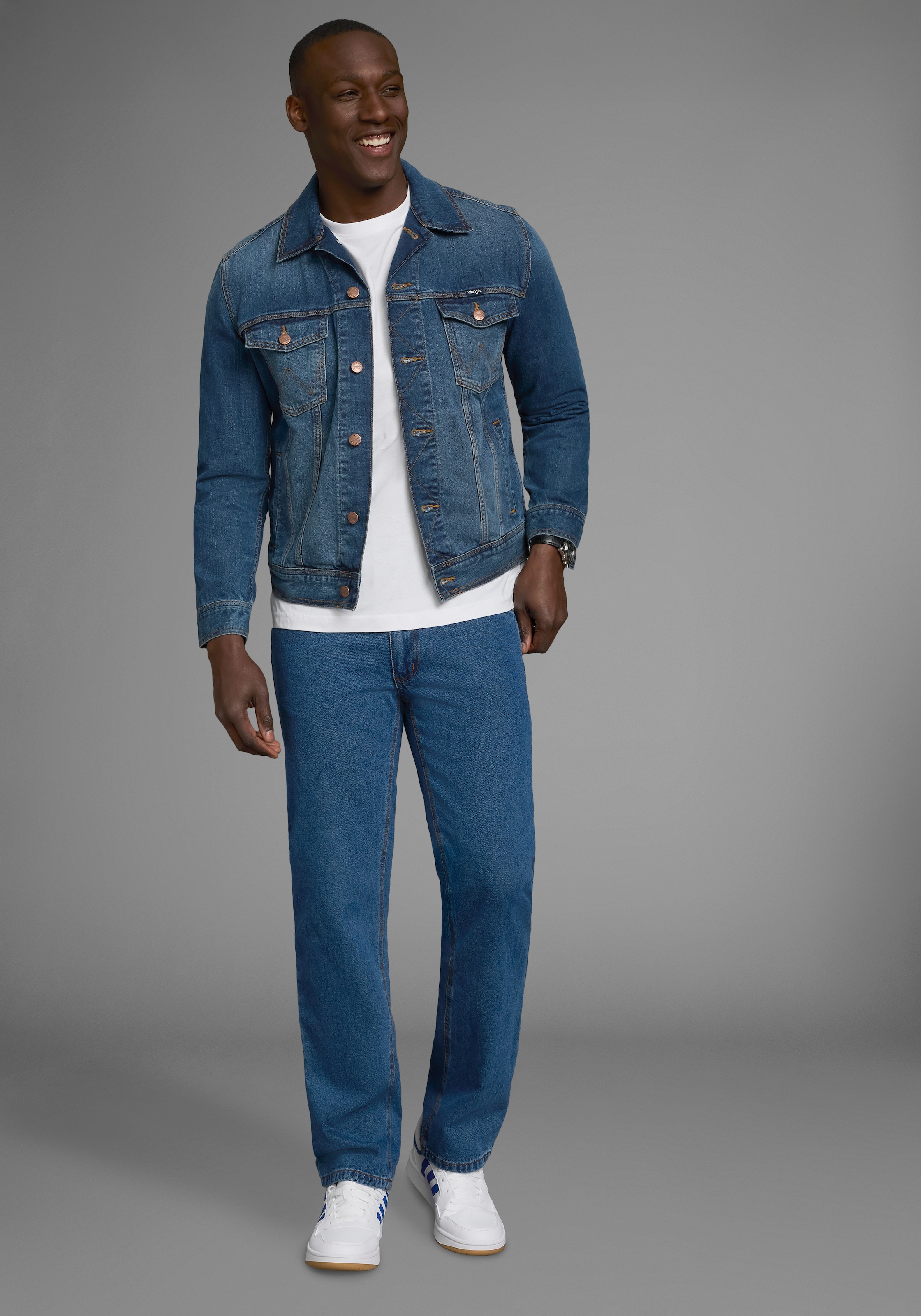 Arizona Regular-fit-Jeans »James«, regular fit, gerades Bein, Five-Pocket-Form, normale Leibhöhe