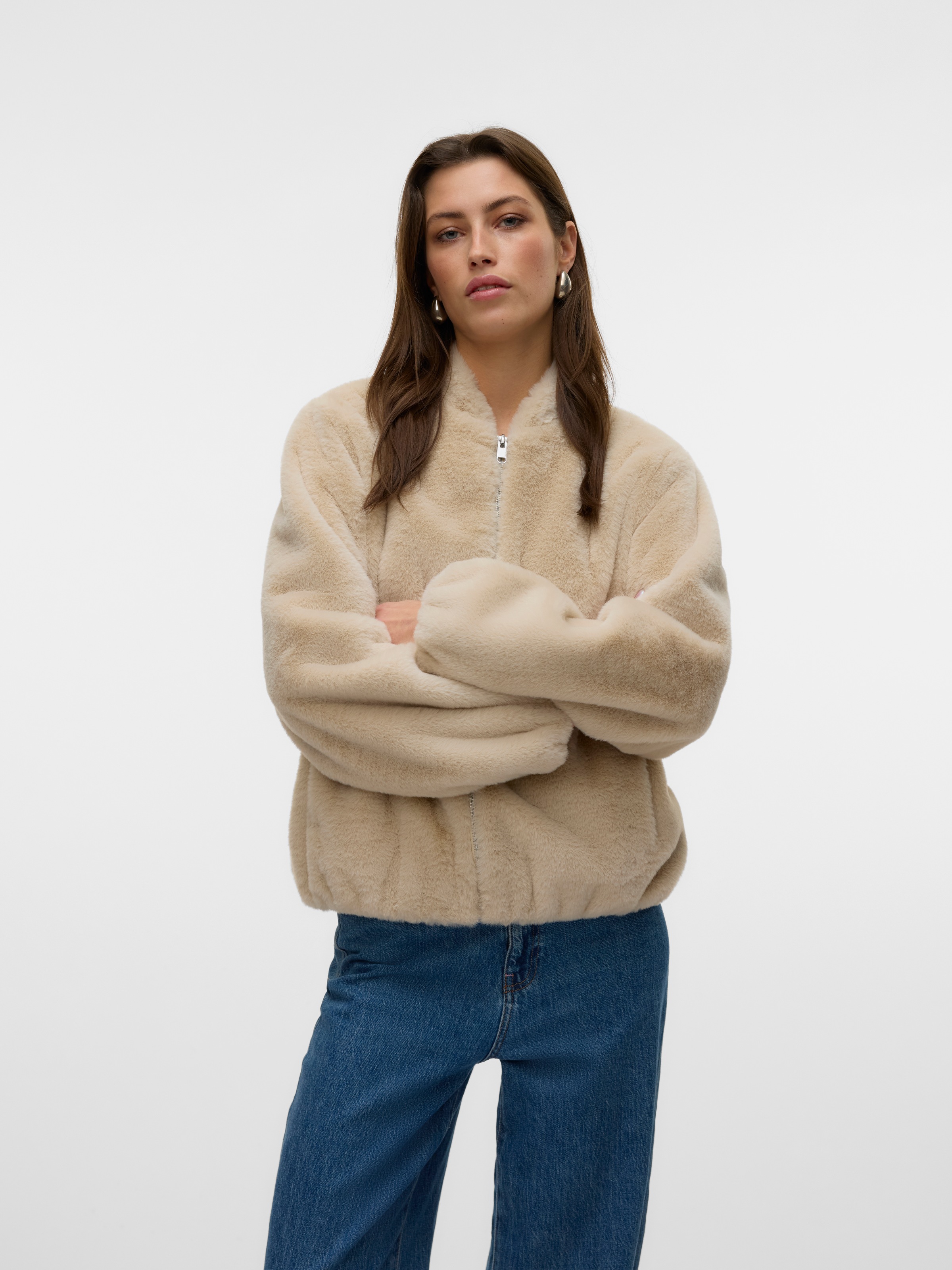 Vero Moda Fellimitatjacke »VMSONJALIGA SHORT JACKET GA BOO« ohne Kapuze