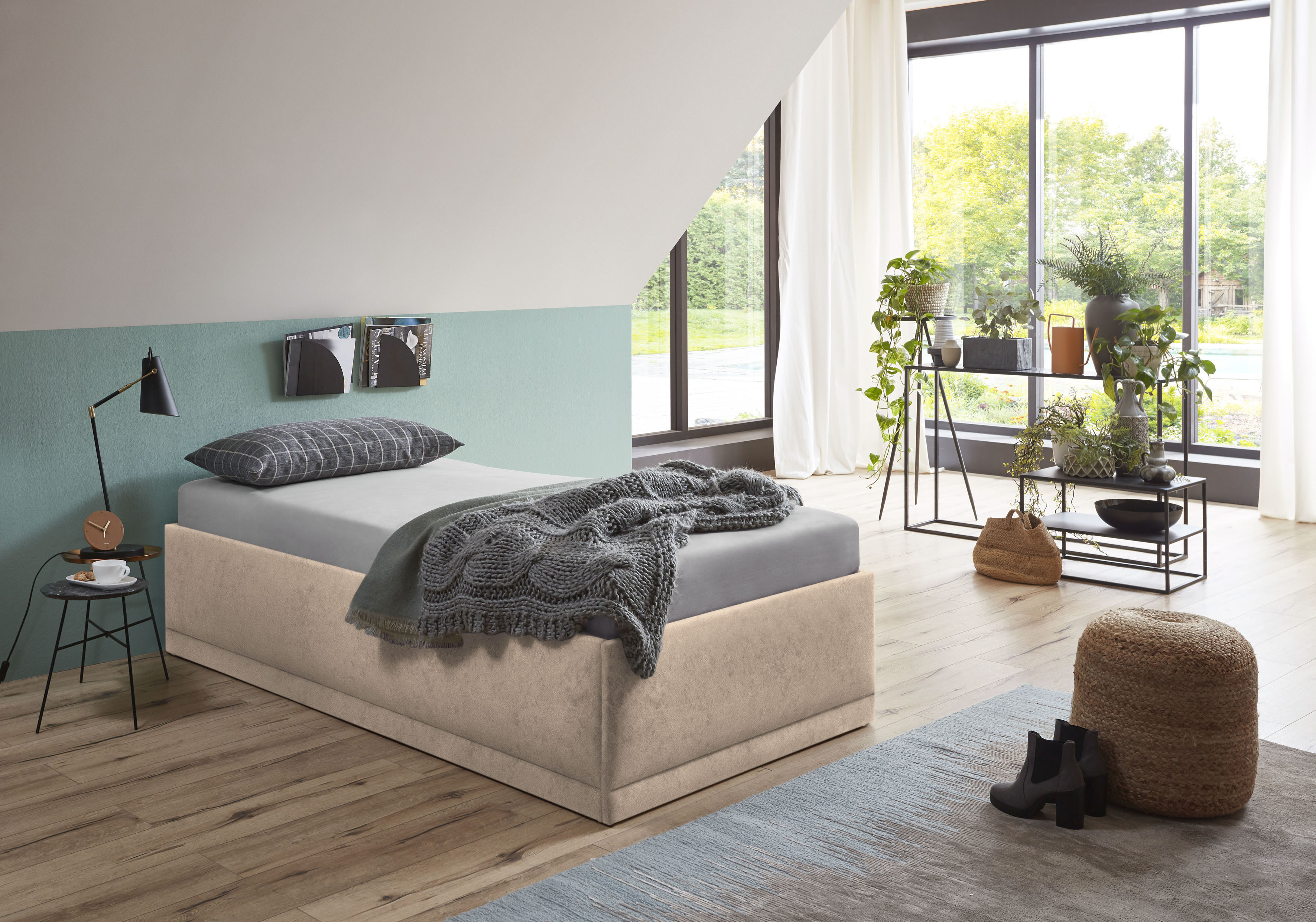 Westfalia Schlafkomfort Polsterbett "Texel" Standardhöhe mit Zierkissen, Bettkasten bei Ausführung mit Matratze