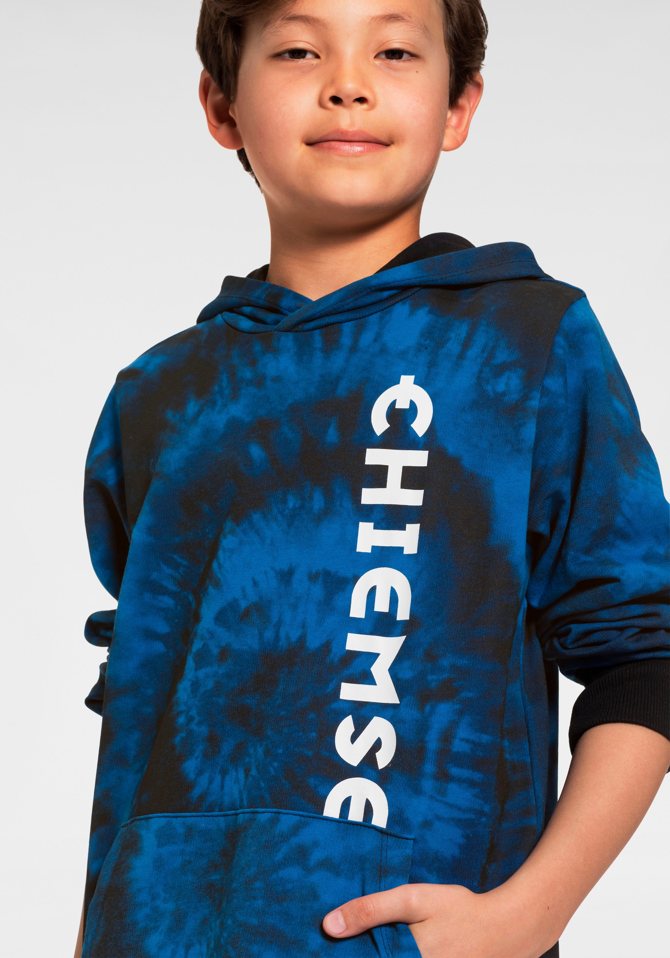 ✵ Chiemsee »in günstig mit | Jelmoli-Versand cooler Kapuzensweatshirt Batikoptik«, bestellen Logo-Druck