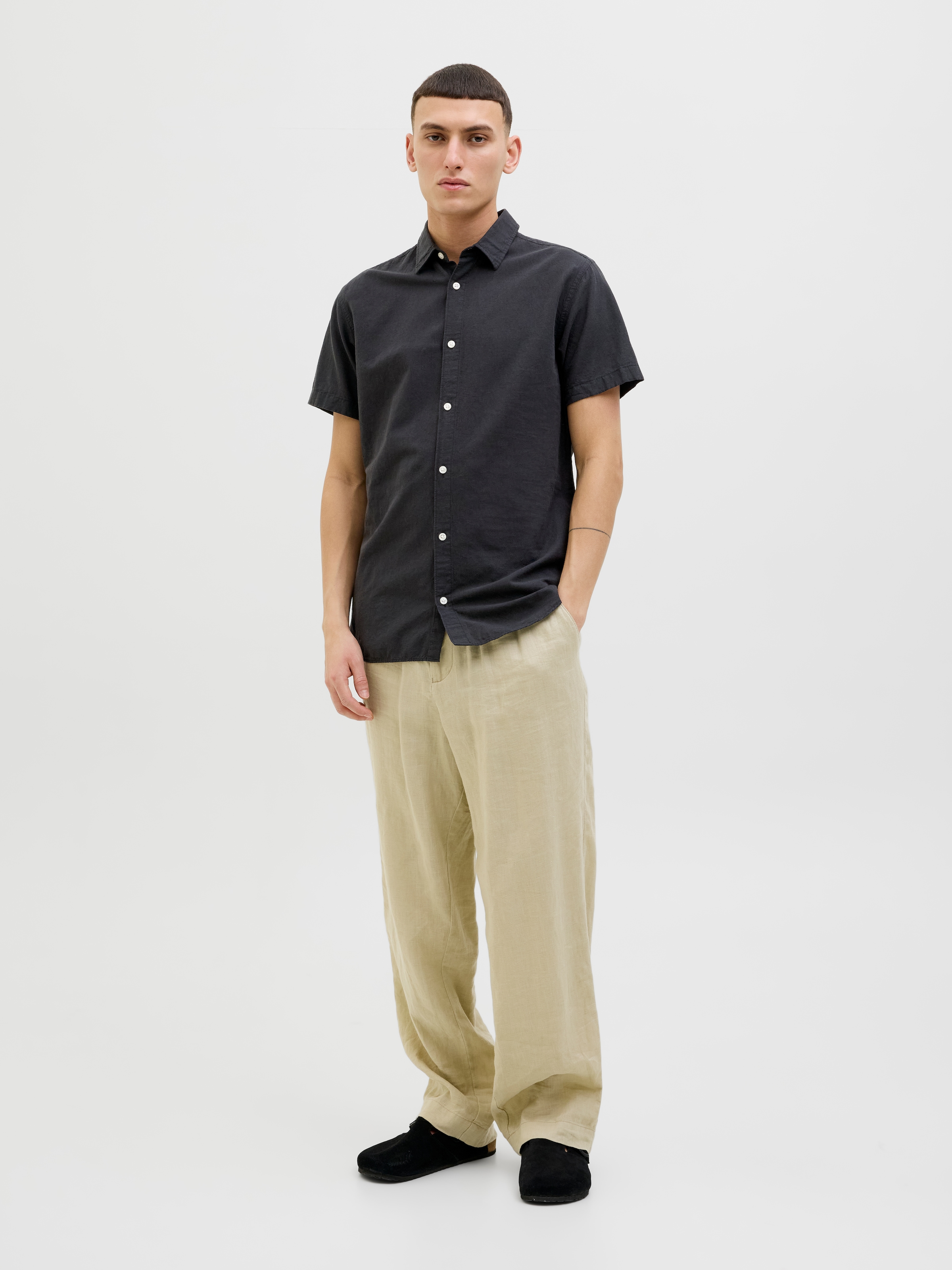 Jack & Jones Kurzarmhemd »JJEBREEZE SHIRT SS SN«, mit Hemdkragen