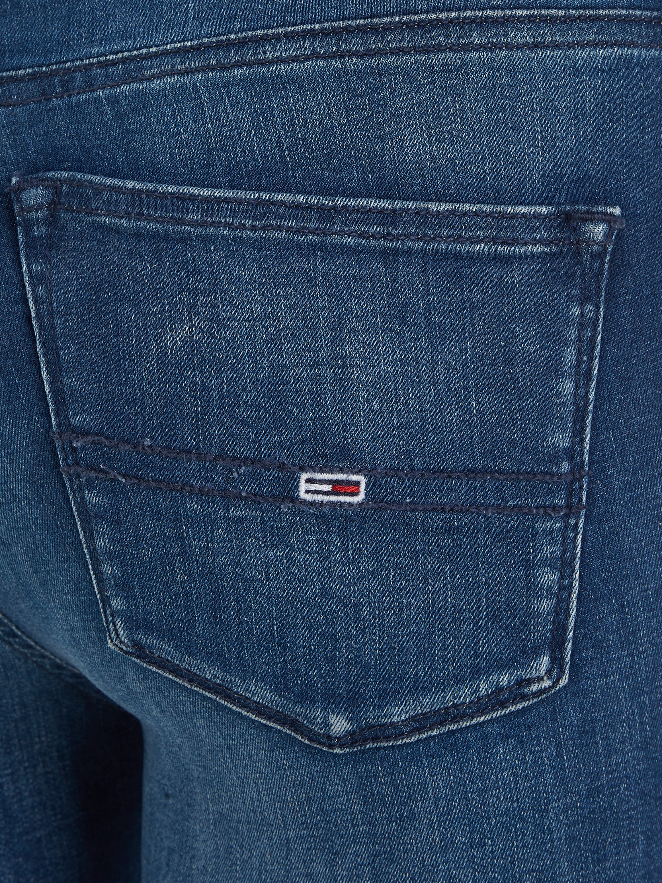 Tommy Jeans Skinny-fit-Jeans »NORA MR SKNY«, mit Tommy Jeans Logo-Badge & Stickereien
