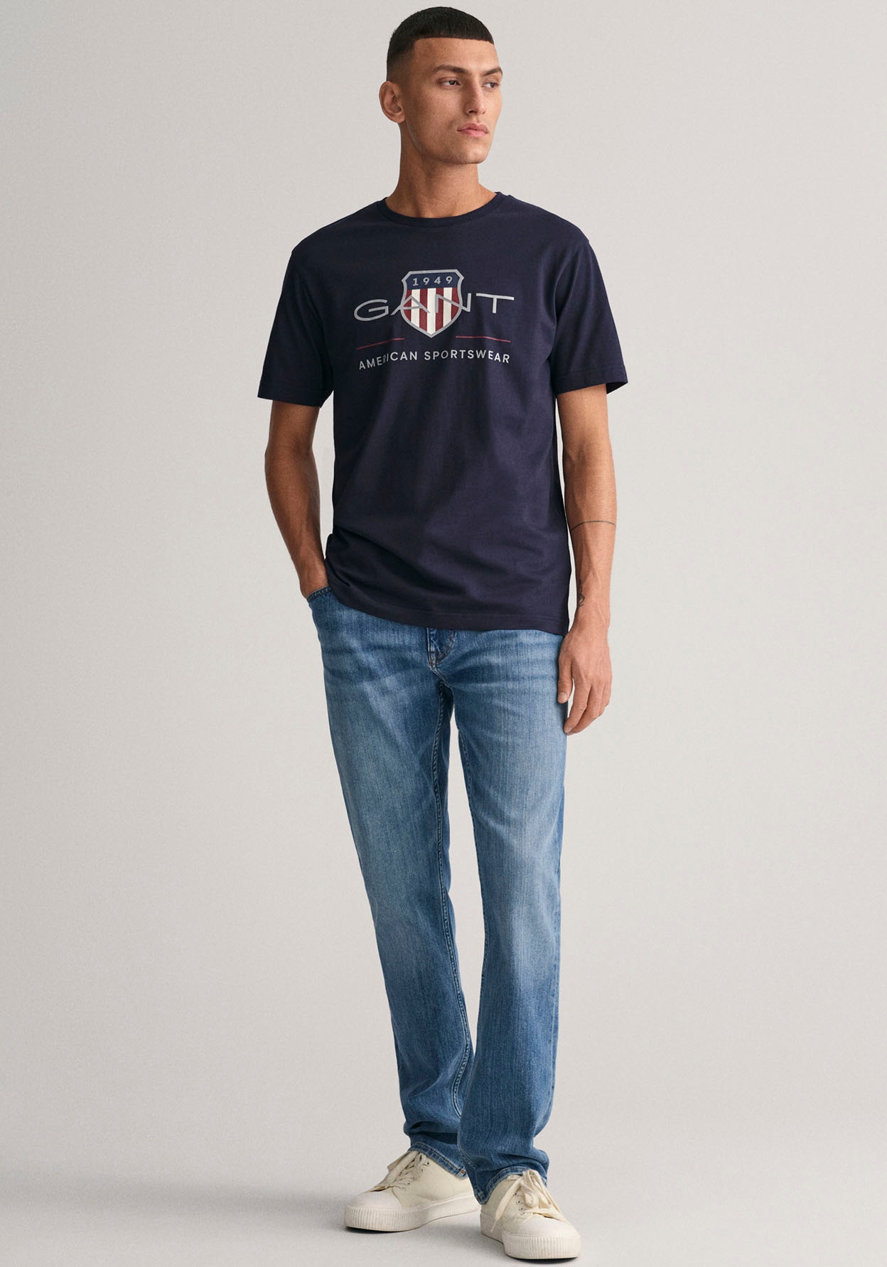 T-SHIRT«, mit ARCHIVE SS auf SHIELD online der Brust »REG | Jelmoli-Versand bestellen Logodruck Gant T-Shirt