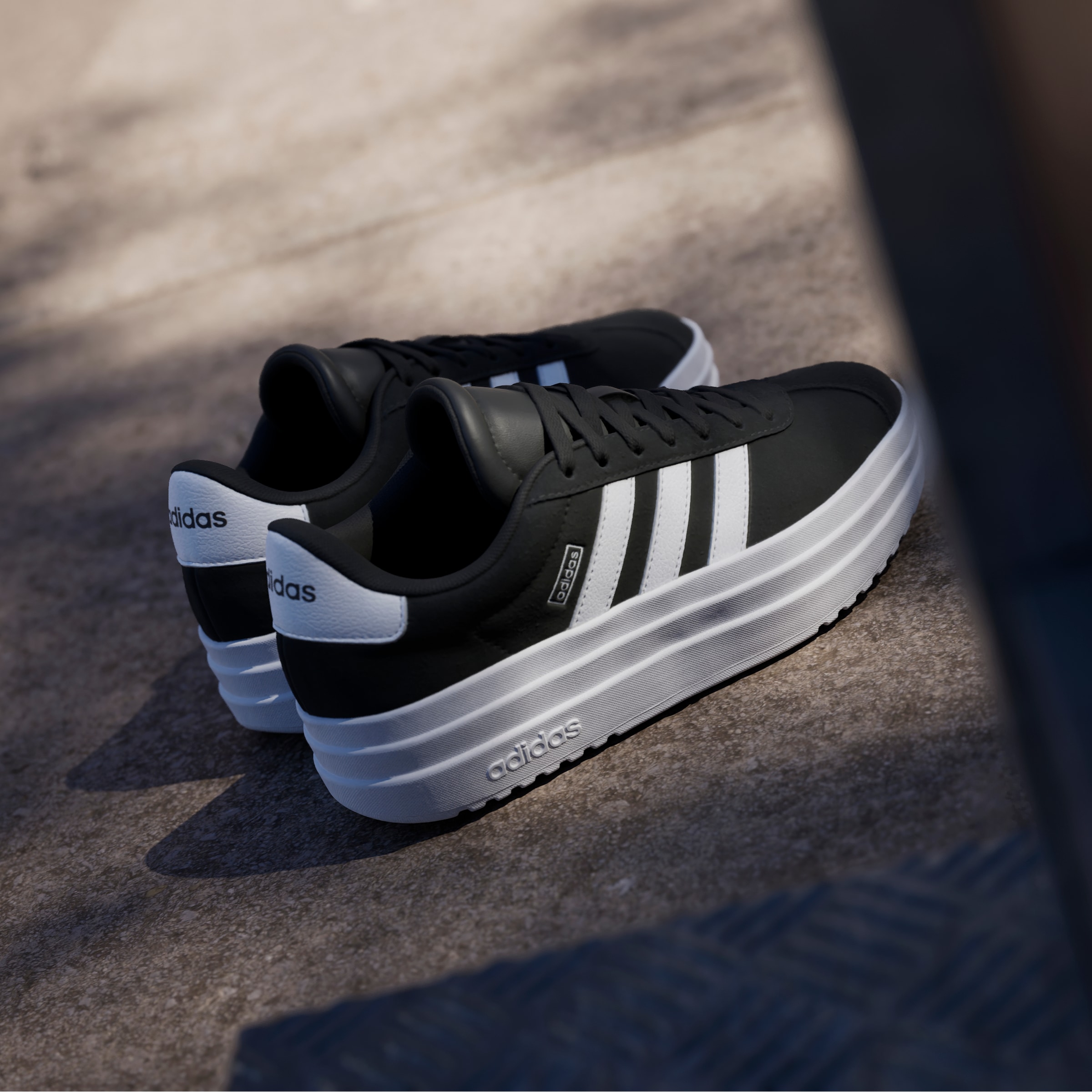 adidas Sportswear Sneaker »VL COURT BOLD LIFESTYLE KIDS«, Design auf den Spuren des adidas Gazelle Bold