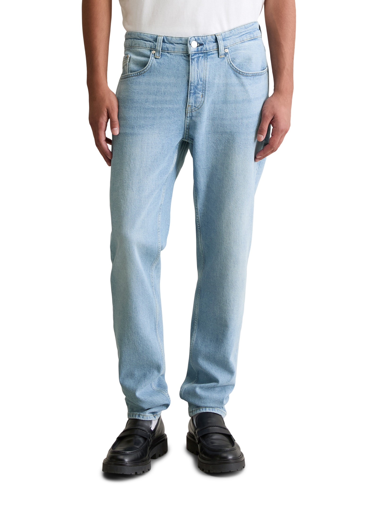 Marc O'Polo DENIM Tapered-fit-Jeans mit dezenter Waschung
