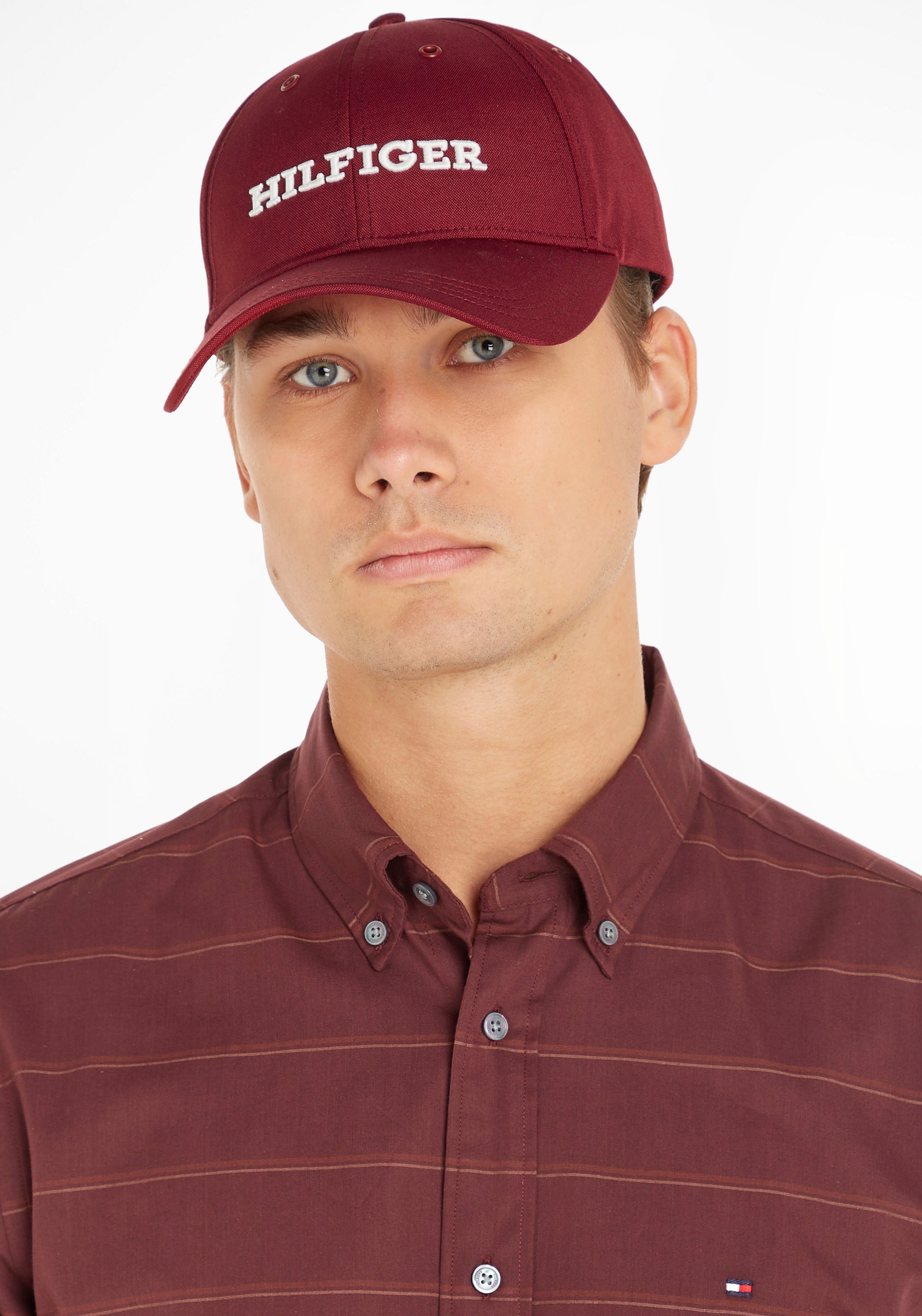 TOMMY HILFIGER Baseball Cap »HILFIGER CAP«, mit grosser Hilfiger Logo Stickerei vorn